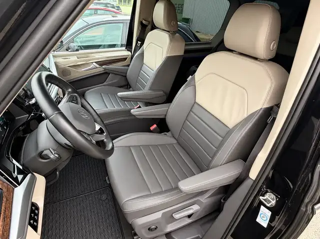 Volkswagen Multivan view 10