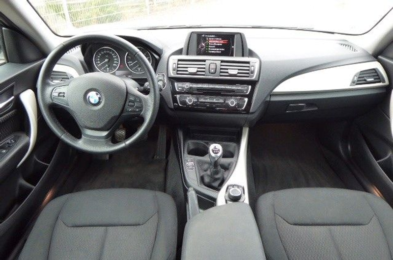 BMW 118 i 3-Türer Alu Scheckheft 1.Hand — photo 2