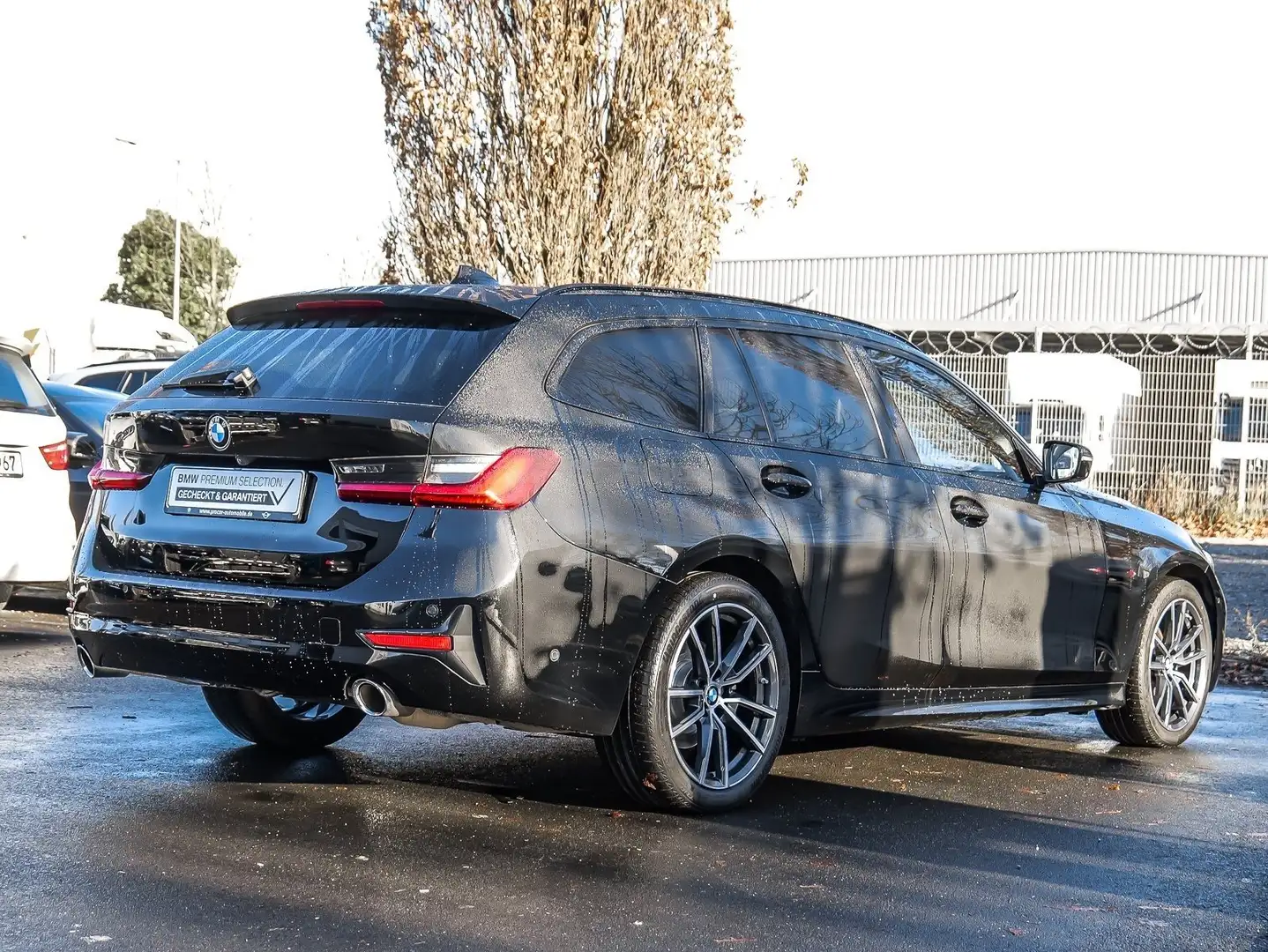 BMW 320 d HUD PANO ACC AHK RFK NAVI Standh. Laser Noir - 2