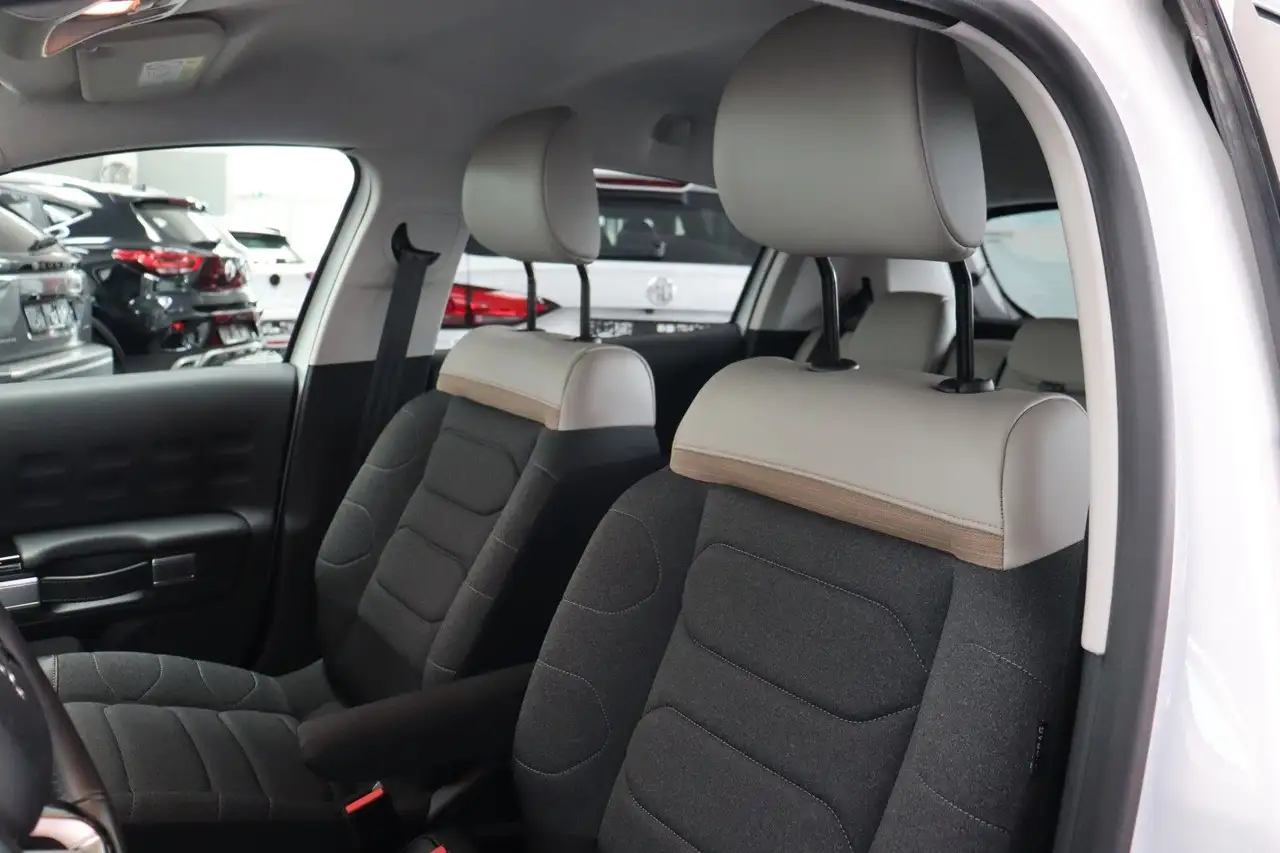 Citroen C3 Max 1.2 Carplay SHZ PDC Alu T-Mat LED SOFORT, миниатюра 10