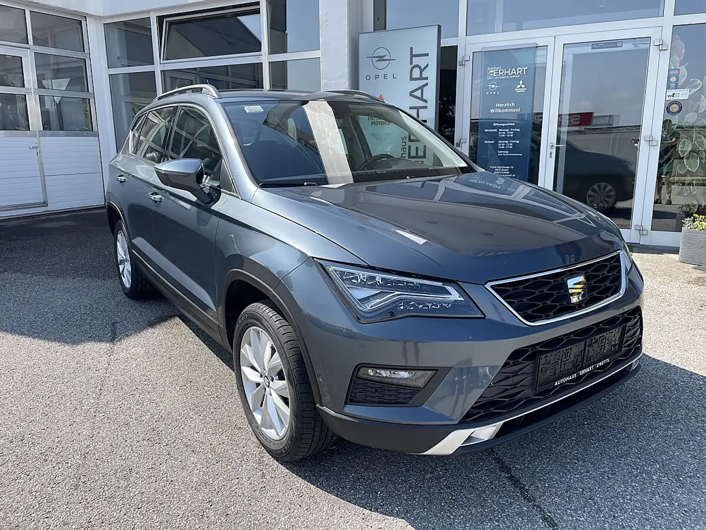 SEAT Ateca 1,6 Style TDI Grau - 1