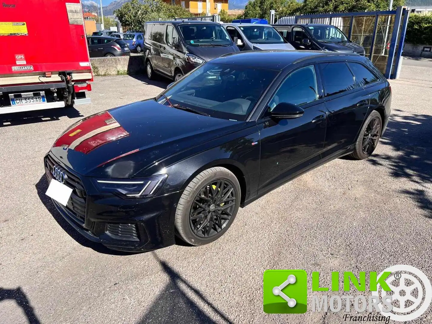 Audi A6 Avant 40 2.0 TDI S tronic Noir - 1