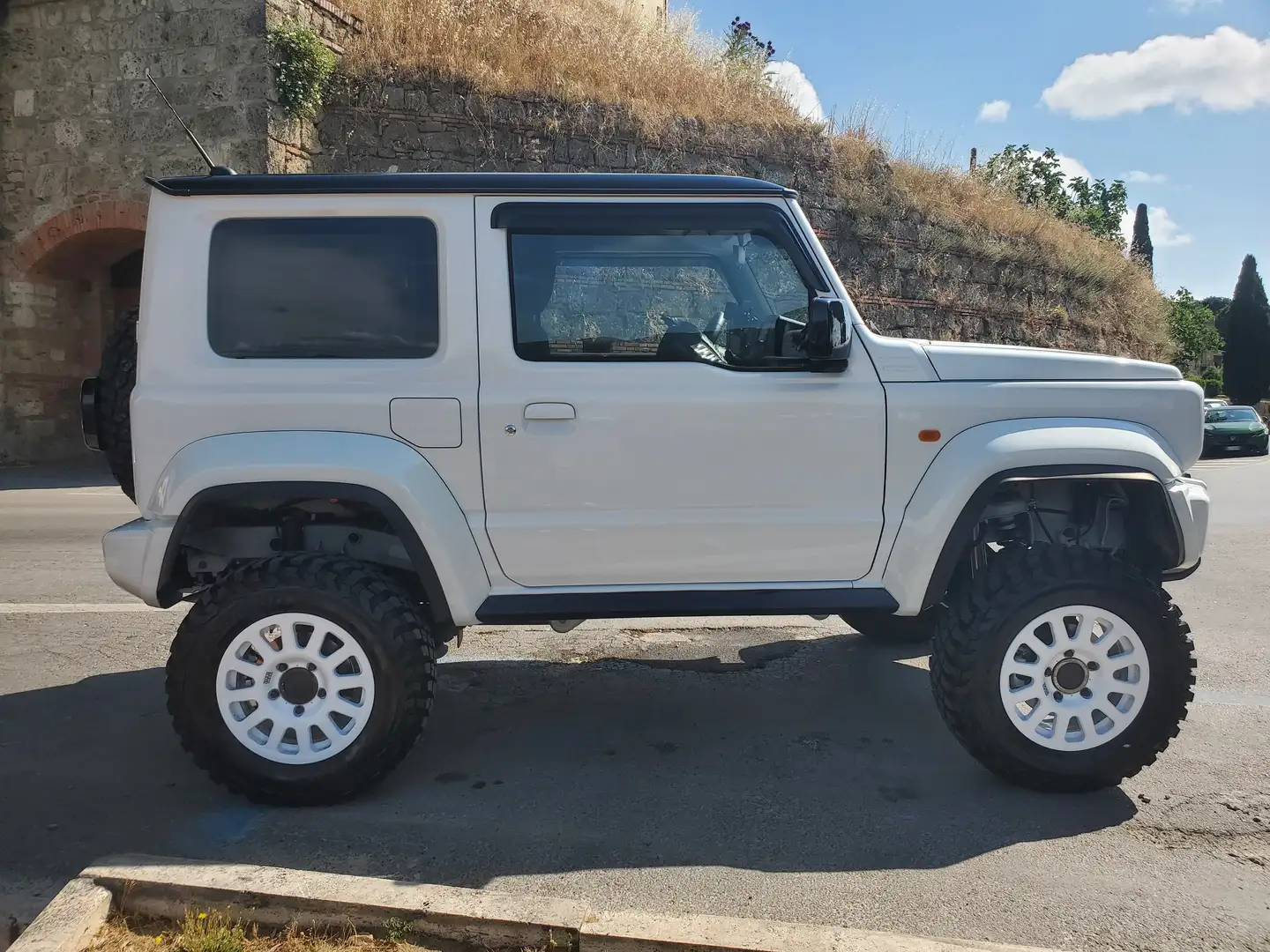 Suzuki Jimny Jimny IV 2018 1.5 GLX MT5 Bianco - 2