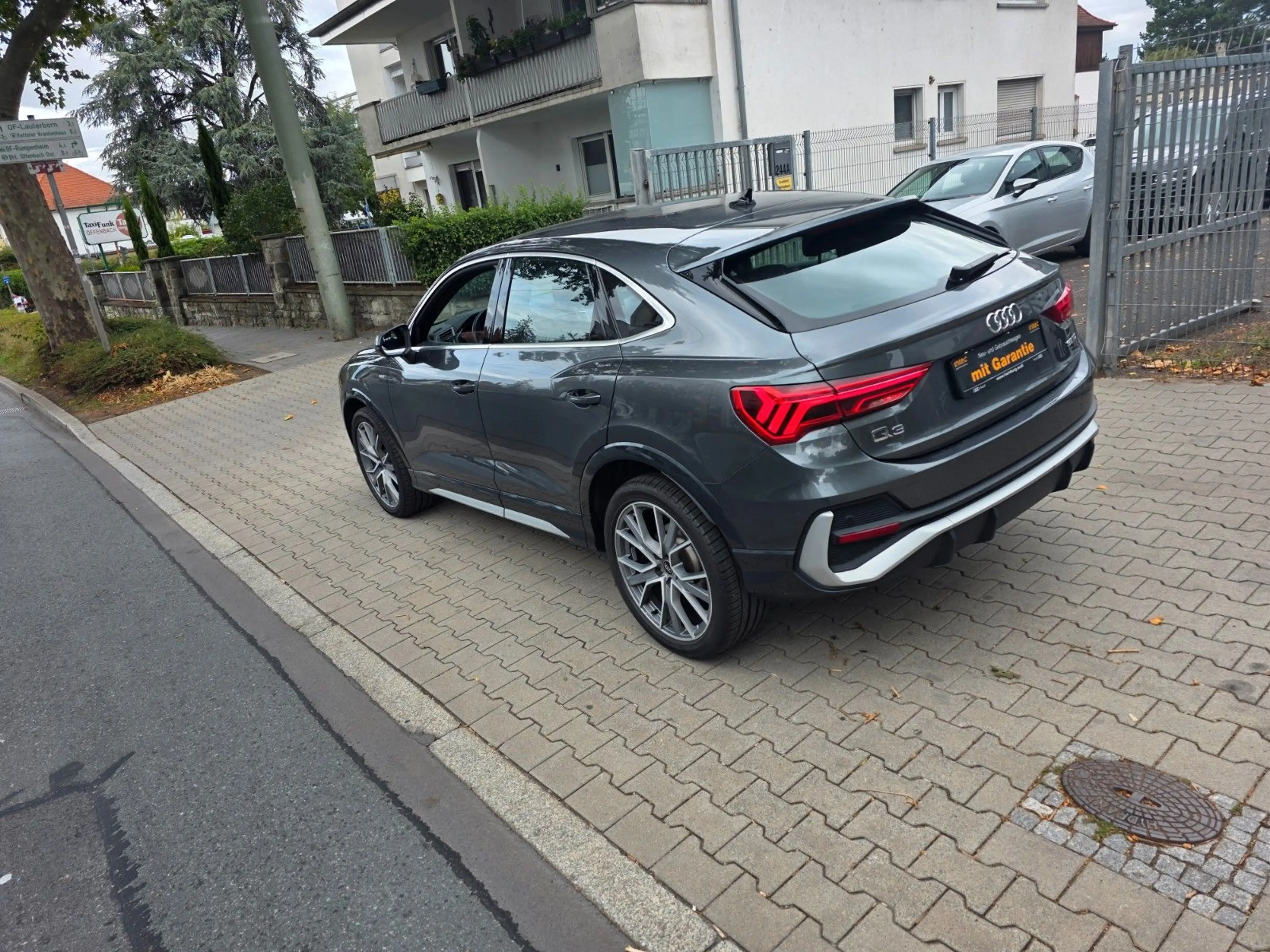 Audi Q3 Sportback 35 TDI S line Autom,Leder,Navi,Kam — photo 9