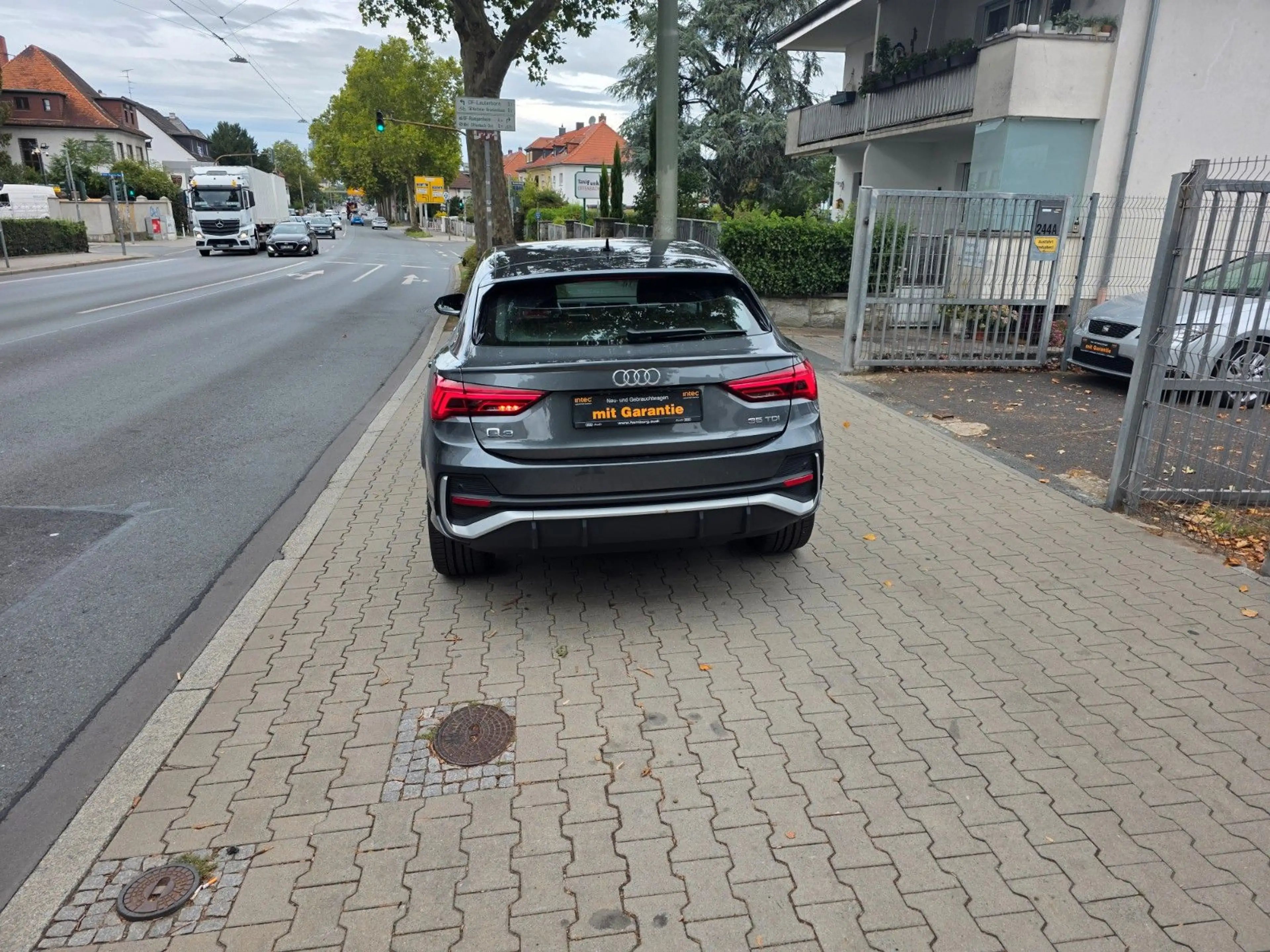 Audi Q3 Sportback 35 TDI S line Autom,Leder,Navi,Kam — photo 2