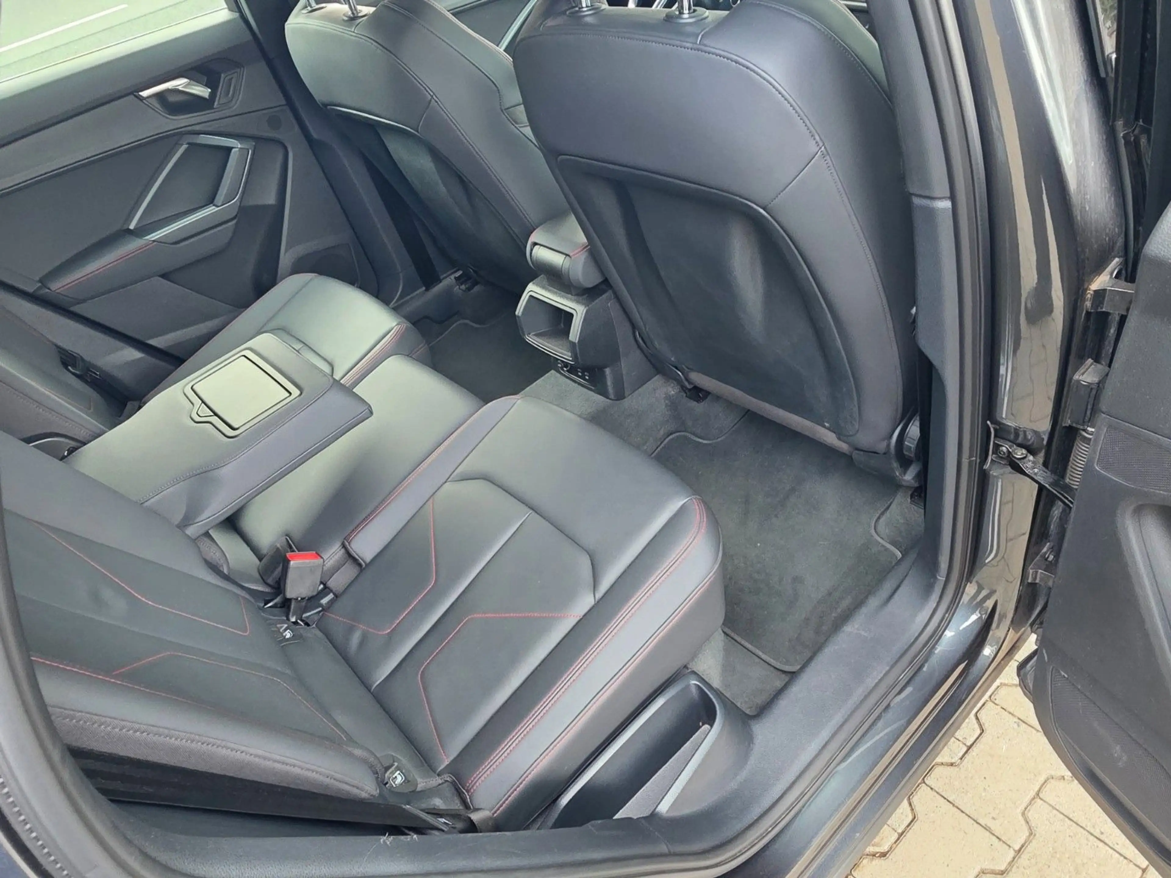 Audi Q3 Sportback 35 TDI S line Autom,Leder,Navi,Kam — photo 20