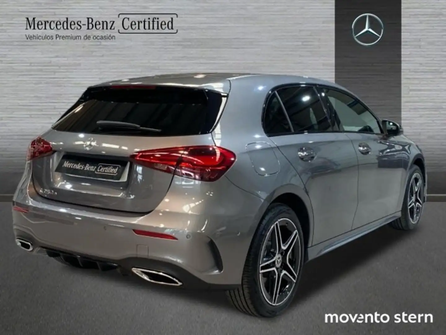 Mercedes-Benz A 250 250e Progressive Line Advanced 8G-DCT Gris - 2
