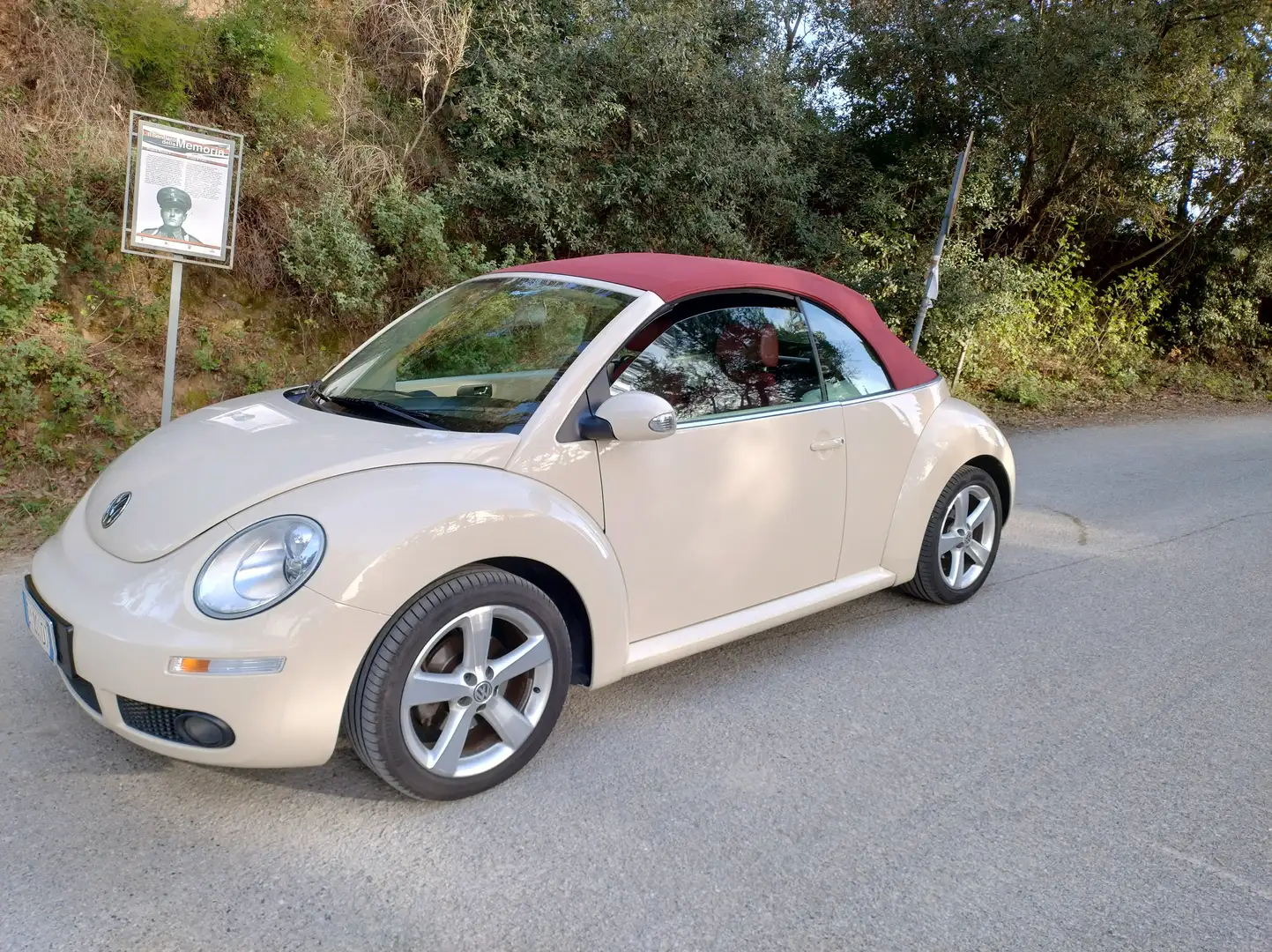 Volkswagen New Beetle New Beetle Cabrio 1.9 tdi limited Red Edition Beige - 1