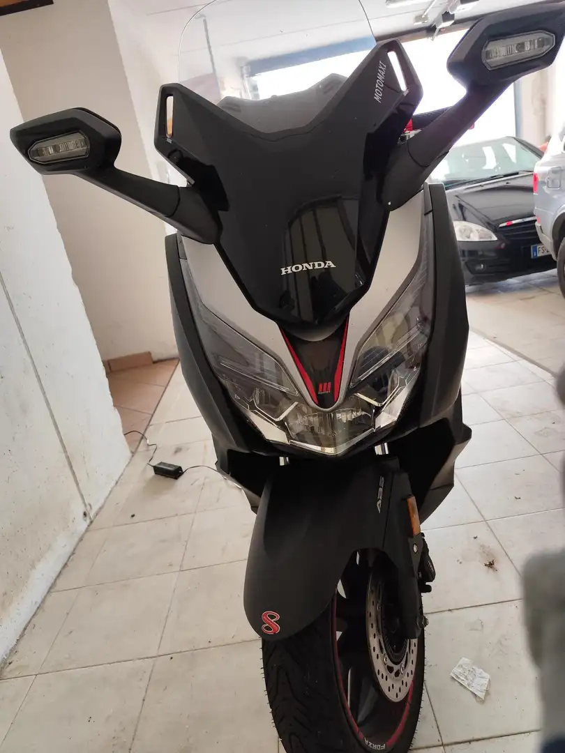 Honda Forza 300 Argento - 2