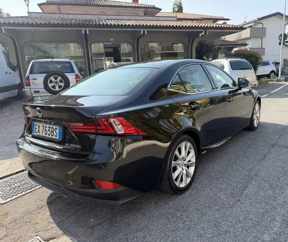 Lexus IS 300 IS III 2013 300h 2.5 F-Sport cvt