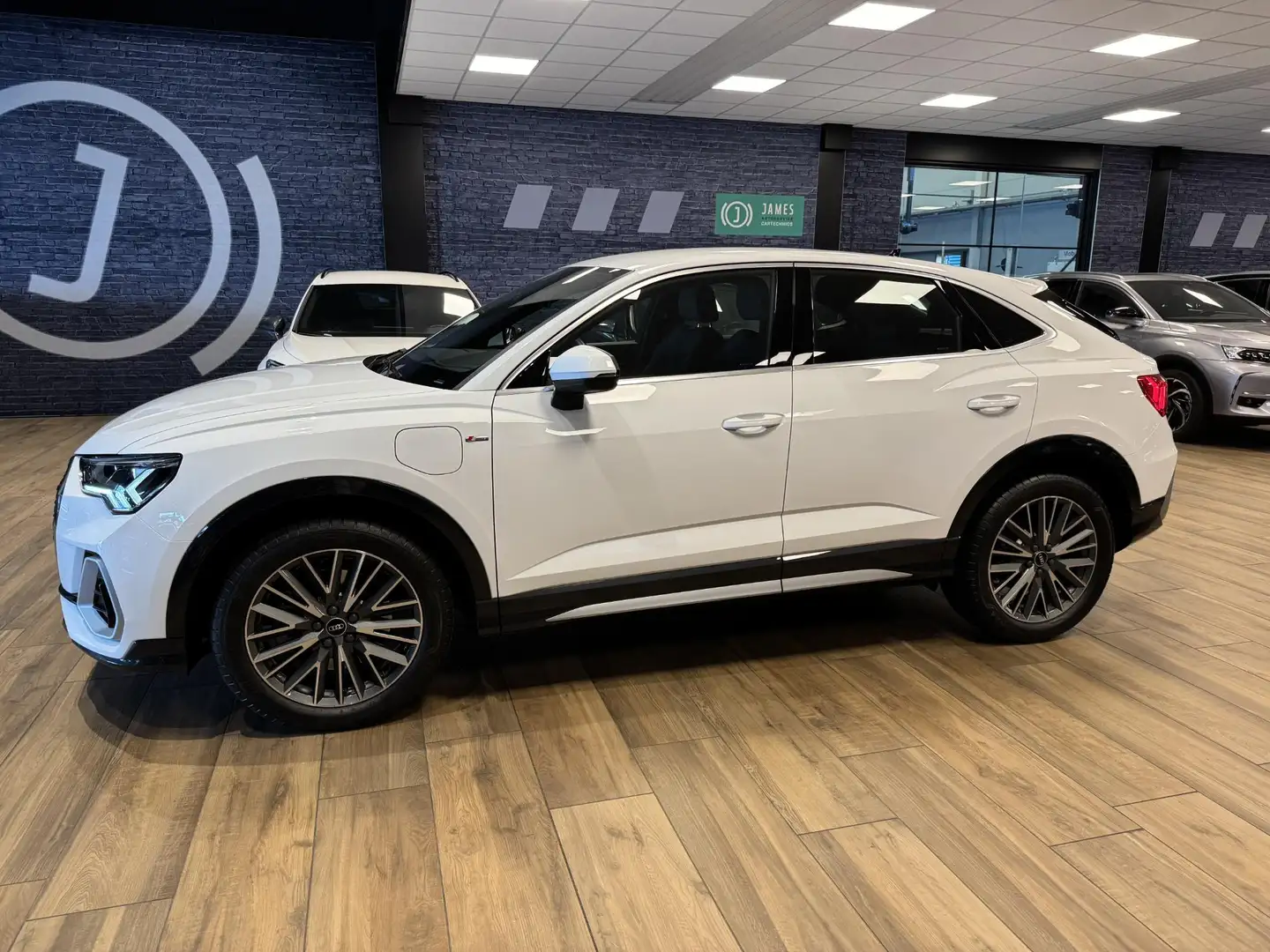Audi Q3 Sportback 45 TFSI e S Edition PHEV|Apple carplay|N Wit - 2