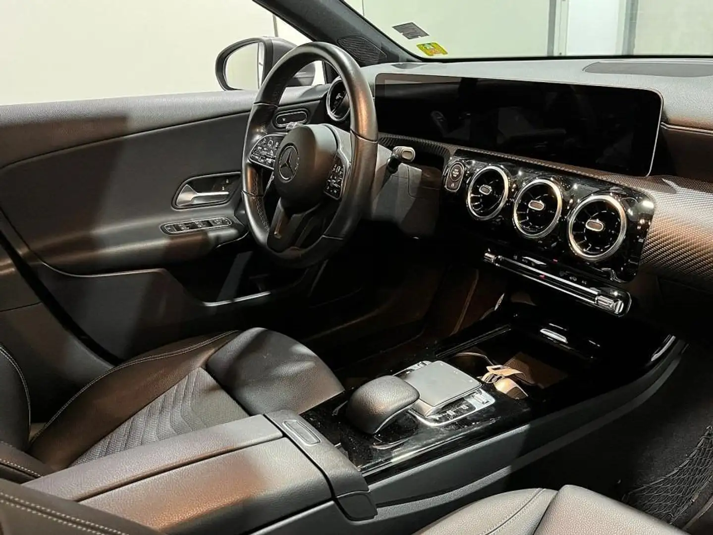 Mercedes-Benz A-klasse Premium widescreen Airco Cruise Gris - 2