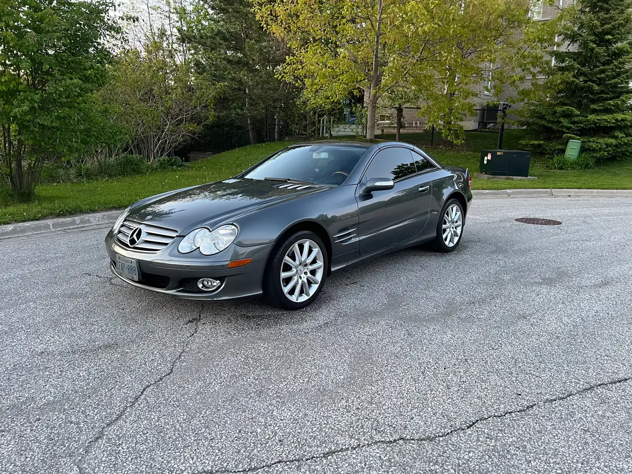 Mercedes-Benz SL снимка Mercedes-Benz SL