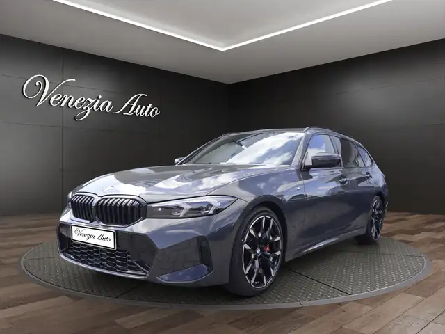 BMW 318 318d Touring M Sport Pro 150cv Gancio Tetto Panoramico HUD LED Keyless Navi 360 Ambient Sedili riscaldati