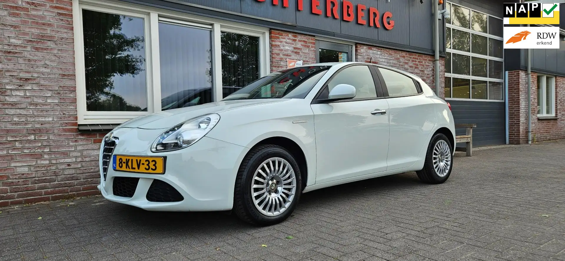 Alfa Romeo Giulietta 1.4 T Progression Airco! Cruise Control! Nette Aut Wit - 1