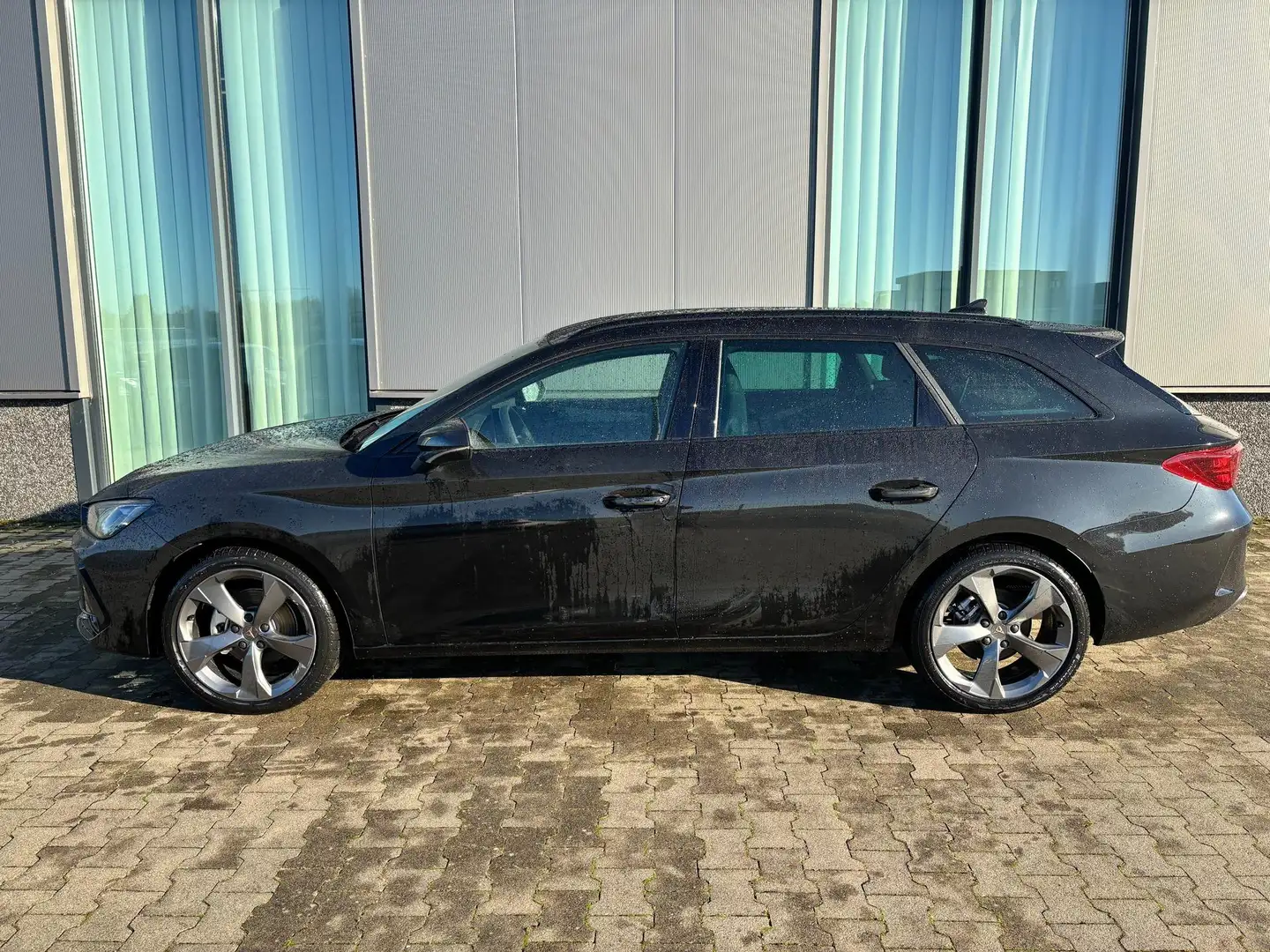 CUPRA Leon Sportstourer Basis 1.5 TSI 150PS, 5J Garantie, ... Schwarz - 1