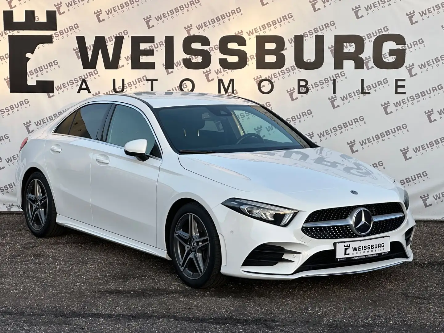 Mercedes-Benz A 250 Lim. AMG-LINE*WIDESCREEN*MULTIBEAM*ABSTAND Weiß - 1