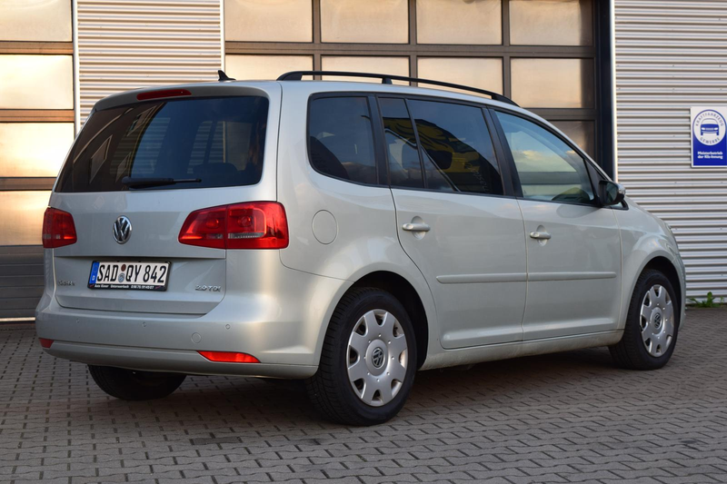 Volkswagen Touran Comfortline 2.0 TDI*7-SITZER* — photo 4