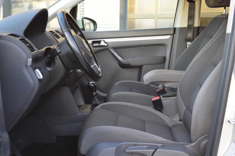 Volkswagen Touran Comfortline 2.0 TDI*7-SITZER* — photo 10