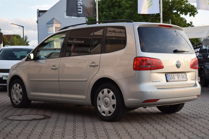 Volkswagen Touran Comfortline 2.0 TDI*7-SITZER* — photo 6