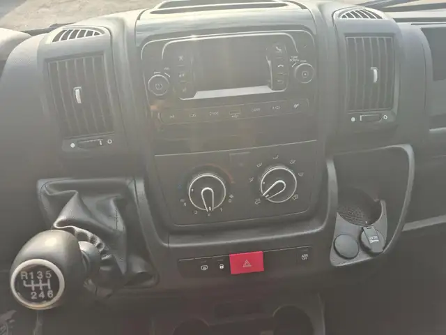 Peugeot Boxer view 11