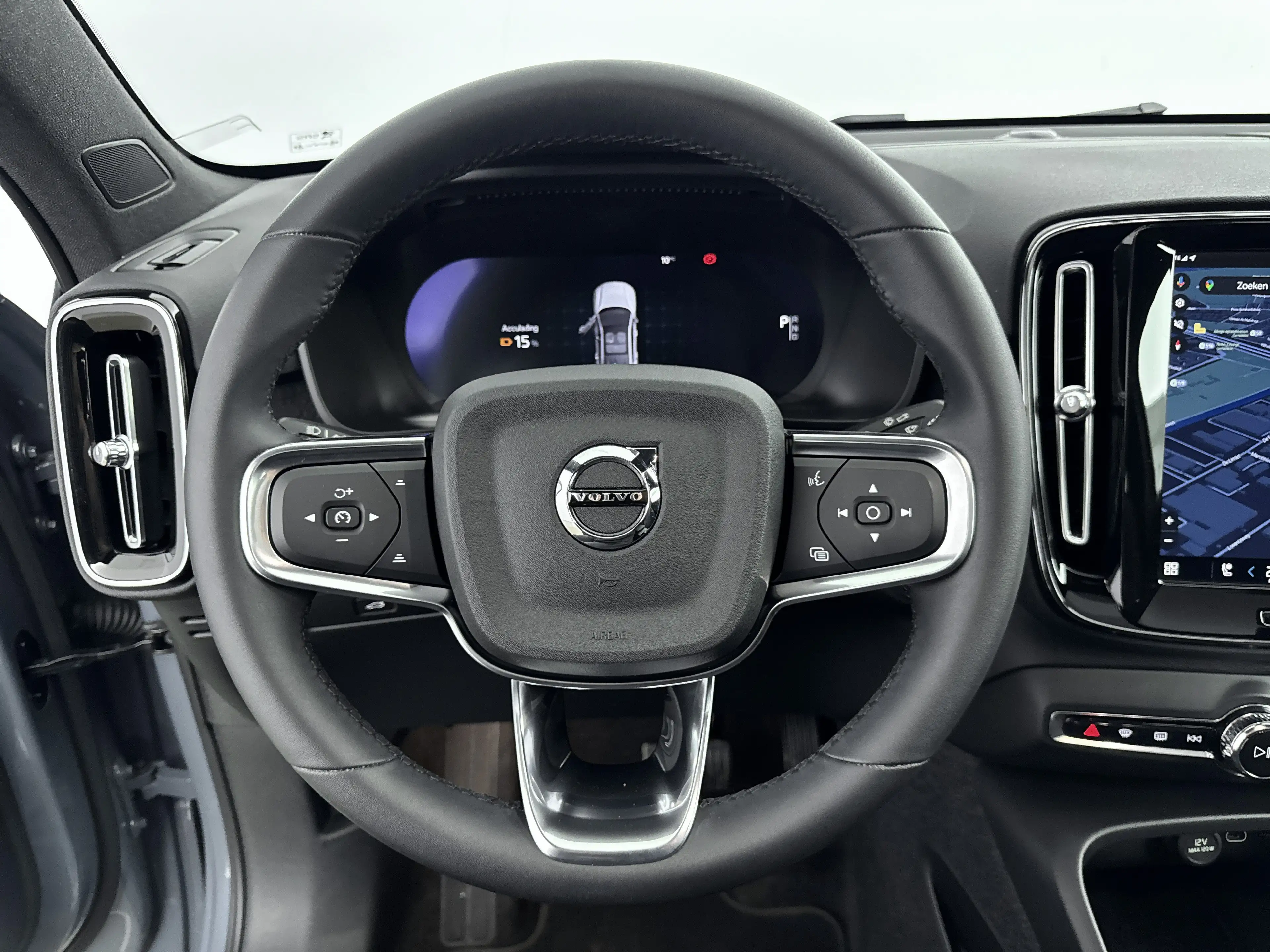 Volvo C40 Single Motor Core 69 kWh | Camera | Panoramadak | — photo 13