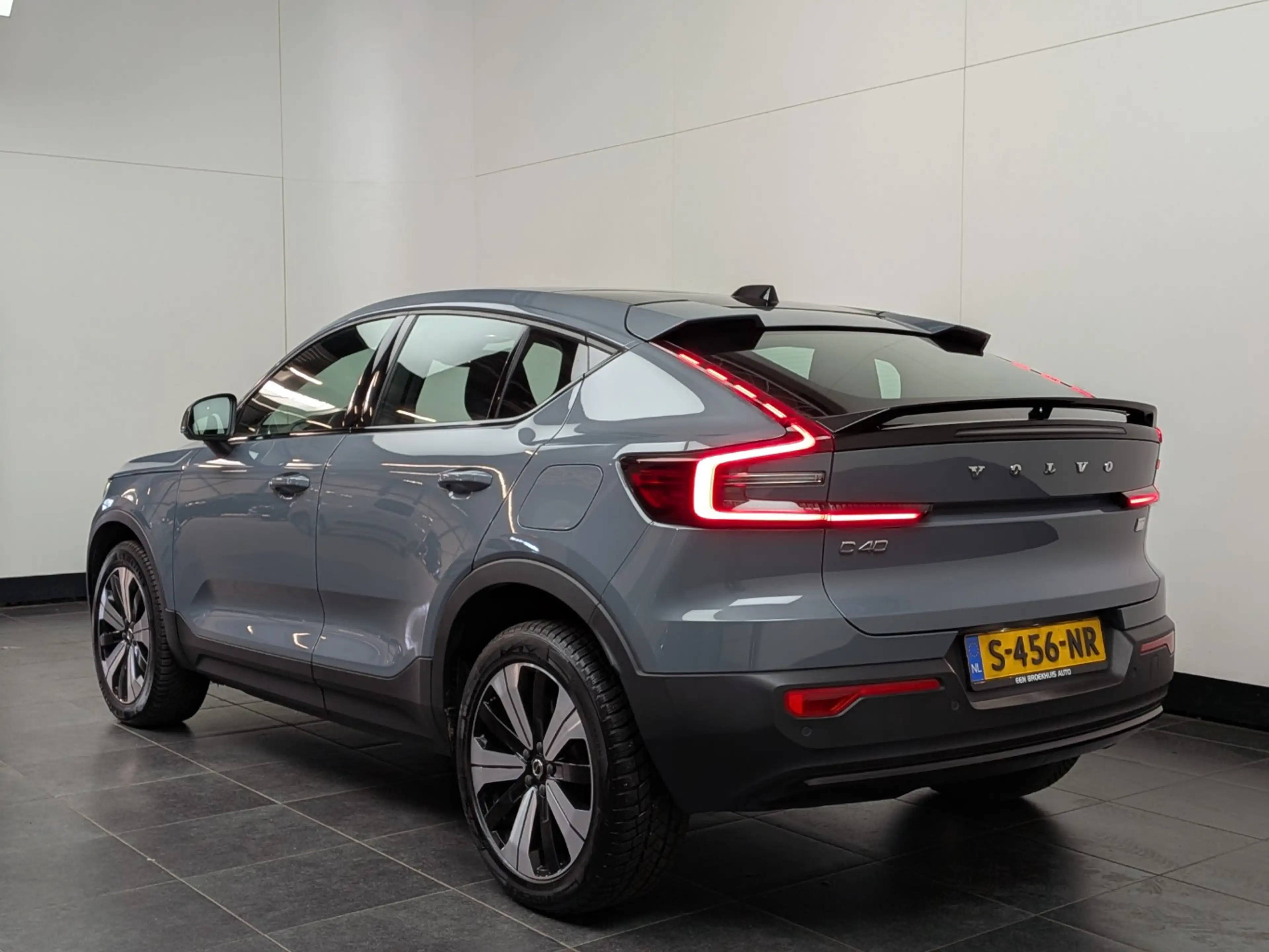 Volvo C40 Single Motor Core 69 kWh | Camera | Panoramadak | — photo 4