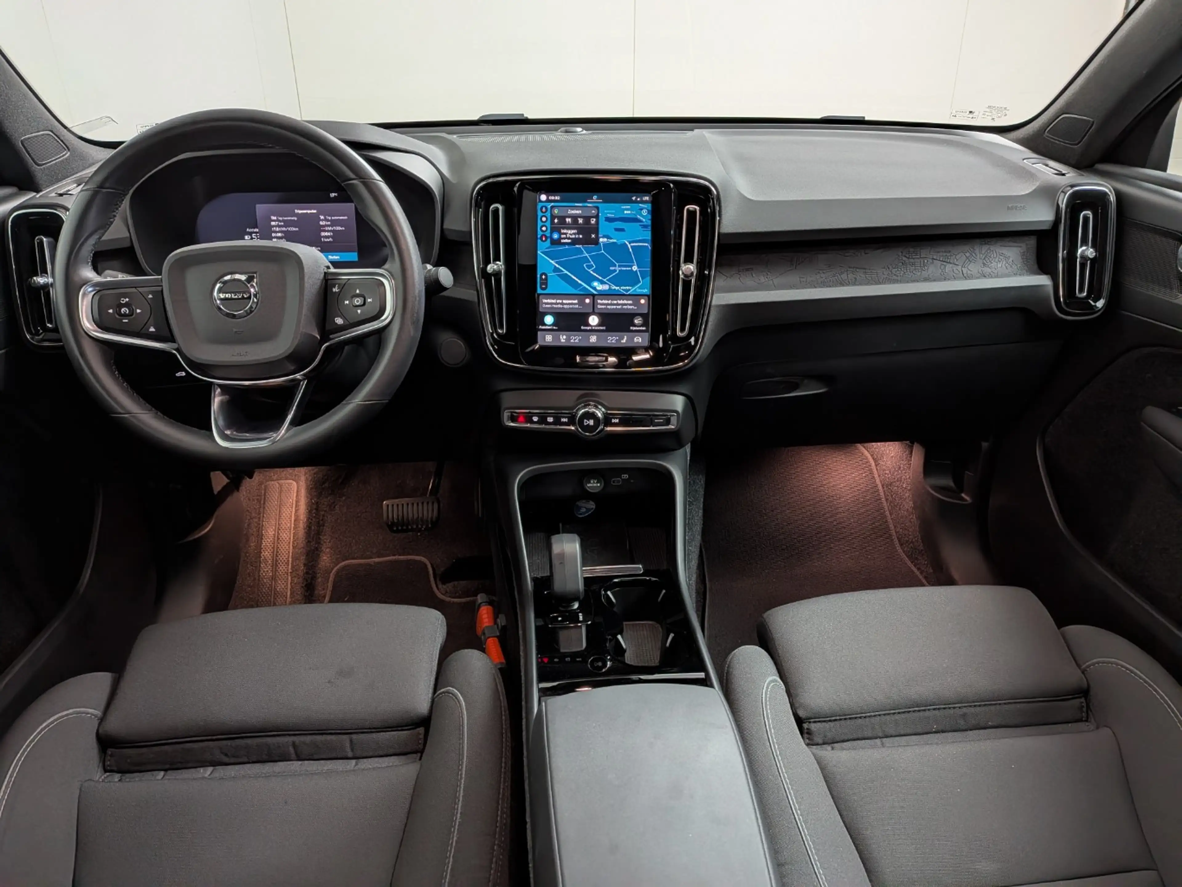 Volvo C40 Single Motor Core 69 kWh | Camera | Panoramadak | — photo 22