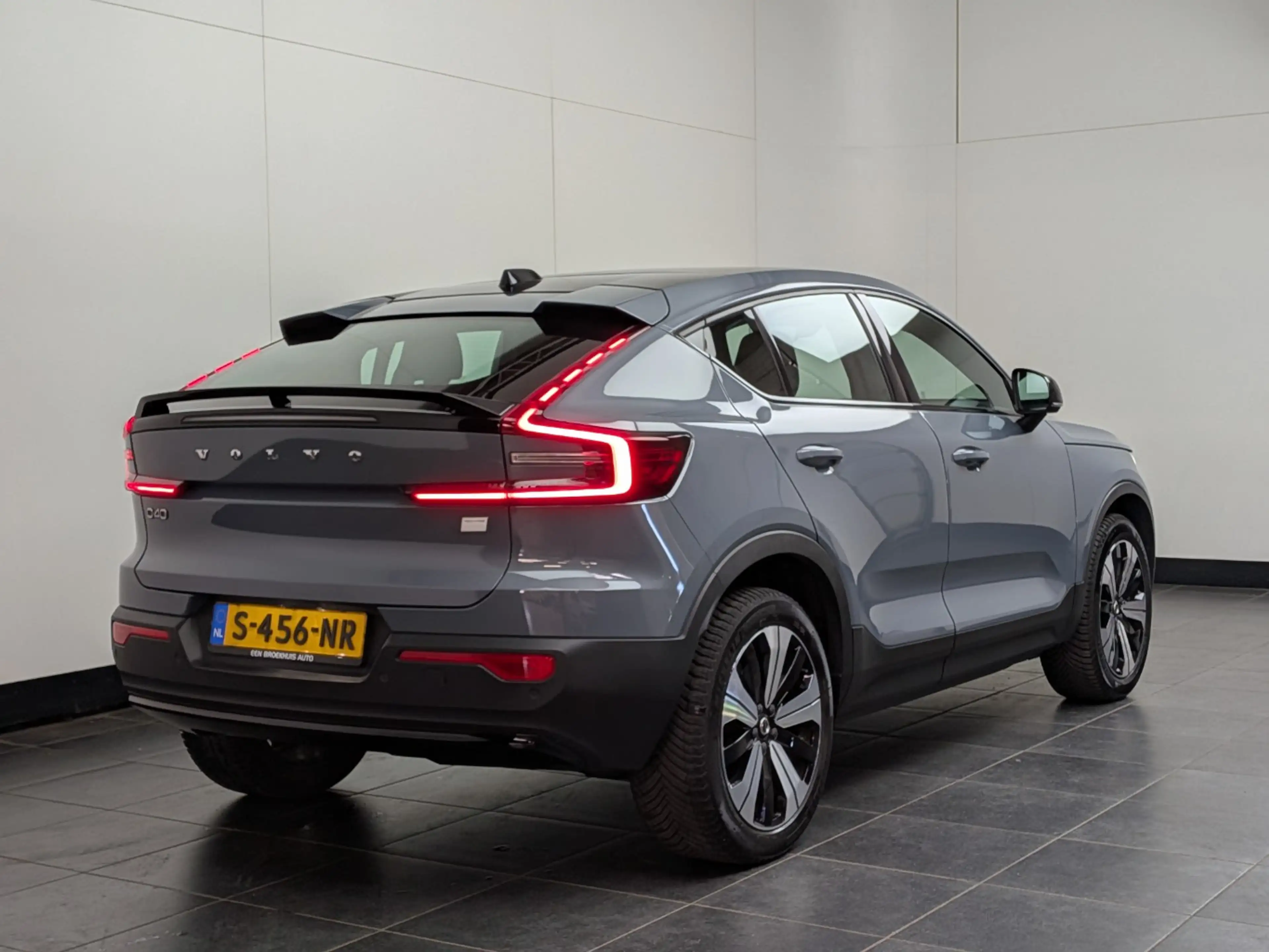 Volvo C40 Single Motor Core 69 kWh | Camera | Panoramadak | — photo 6