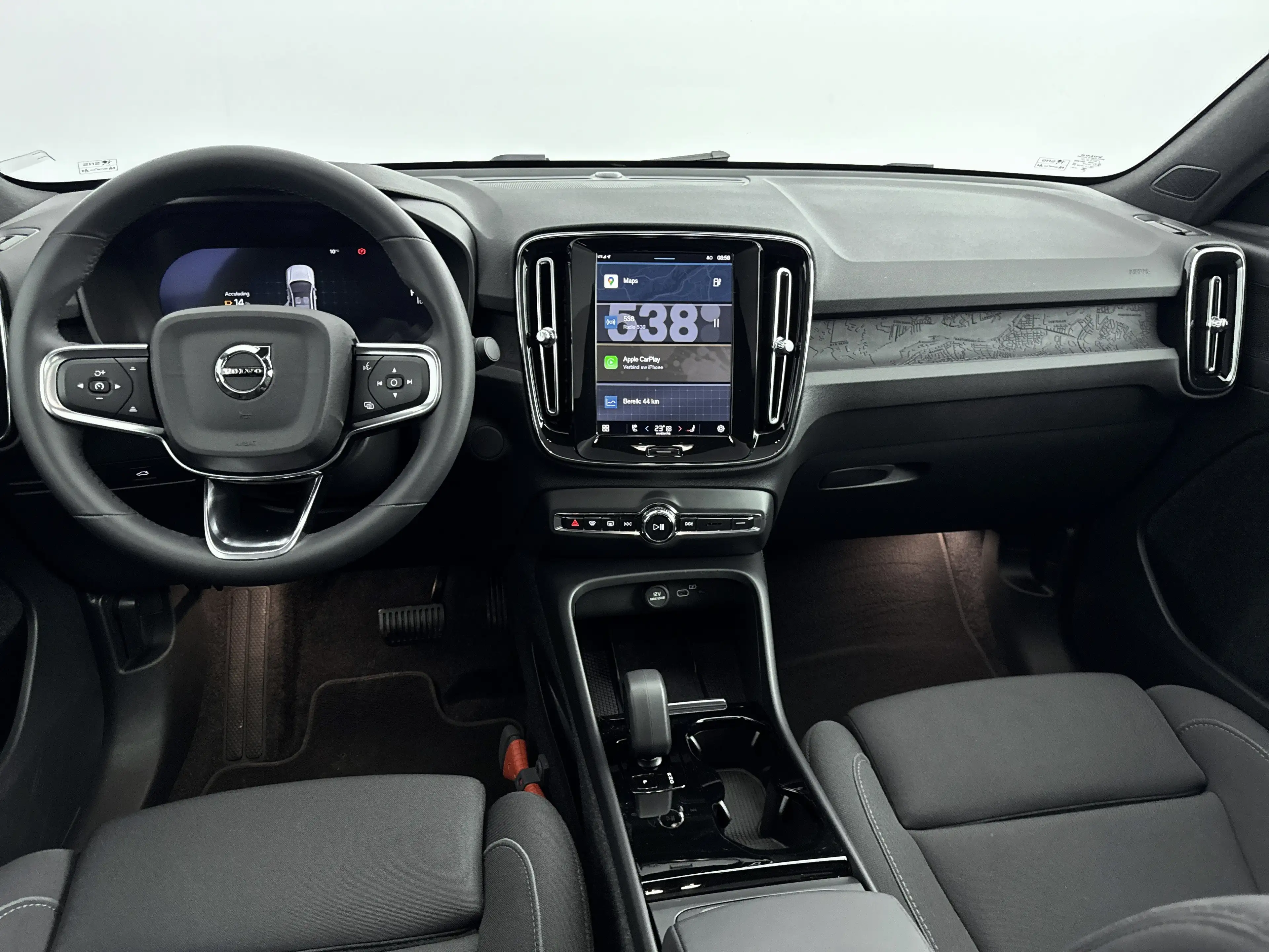 Volvo C40 Single Motor Core 69 kWh | Camera | Panoramadak | — photo 16