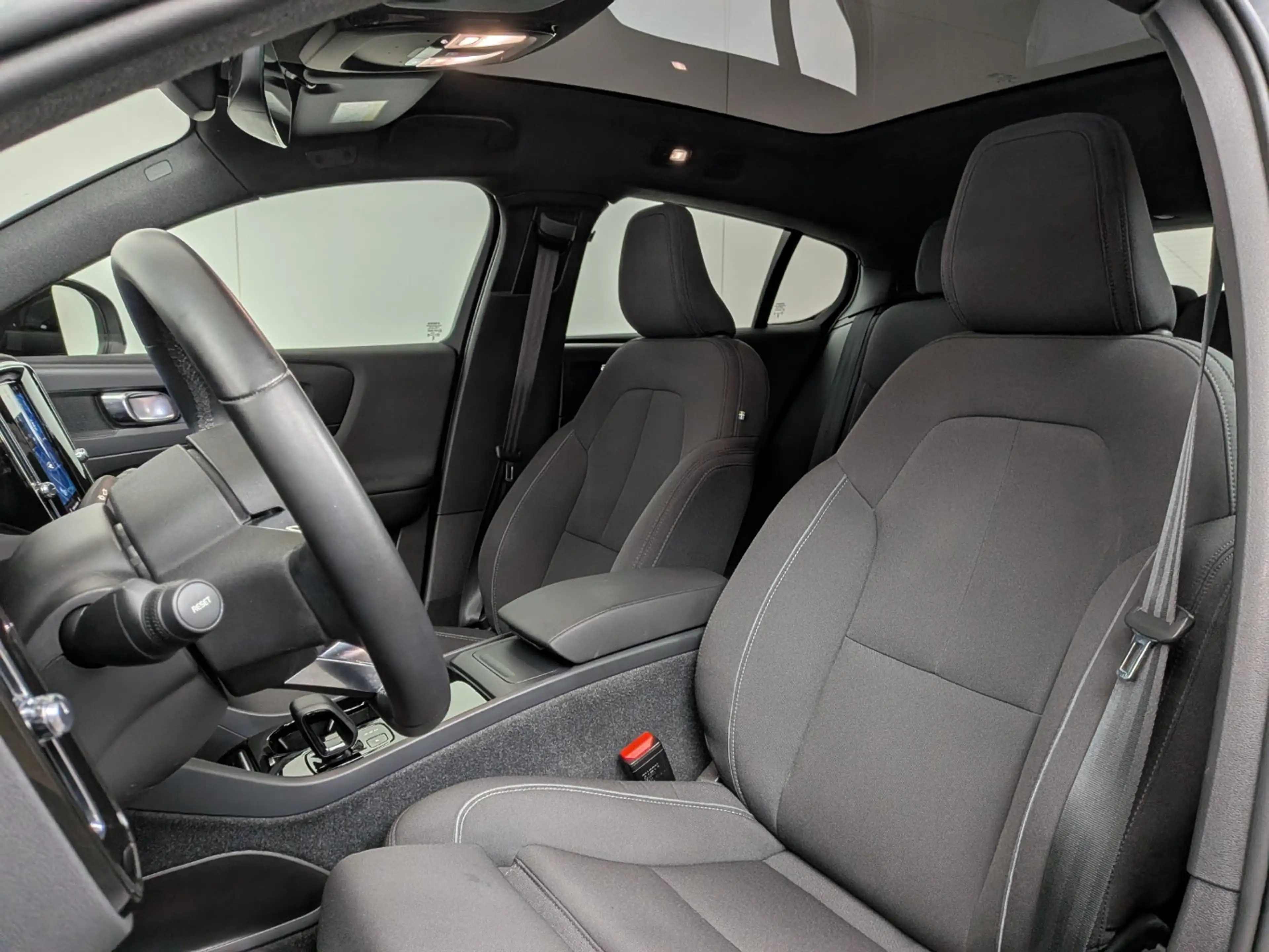 Volvo C40 Single Motor Core 69 kWh | Camera | Panoramadak | — photo 7
