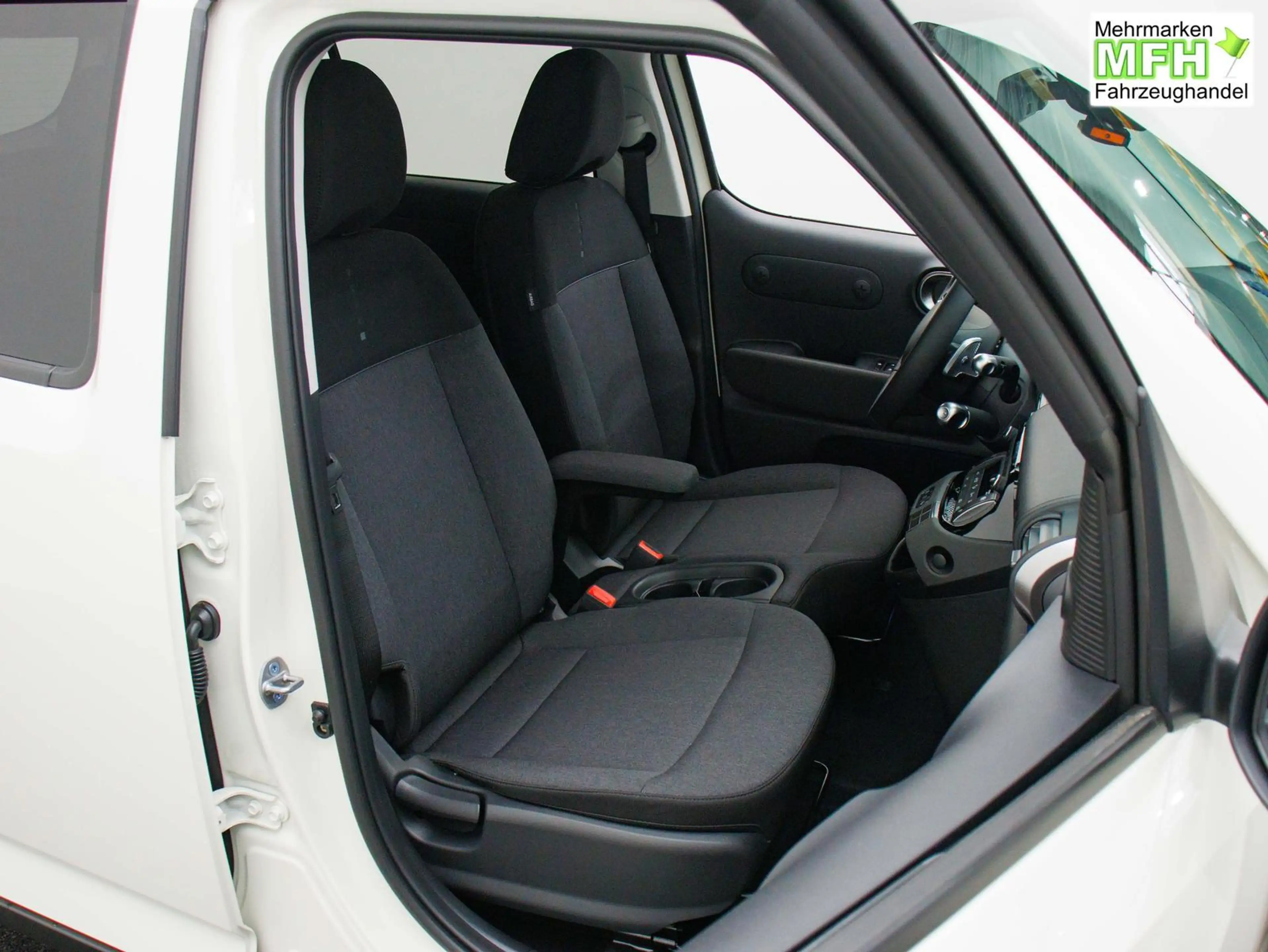 Hyundai Inster Evolve 49 kWh ACC / PDC V&H + 360 Kamera Keyles... — photo 9