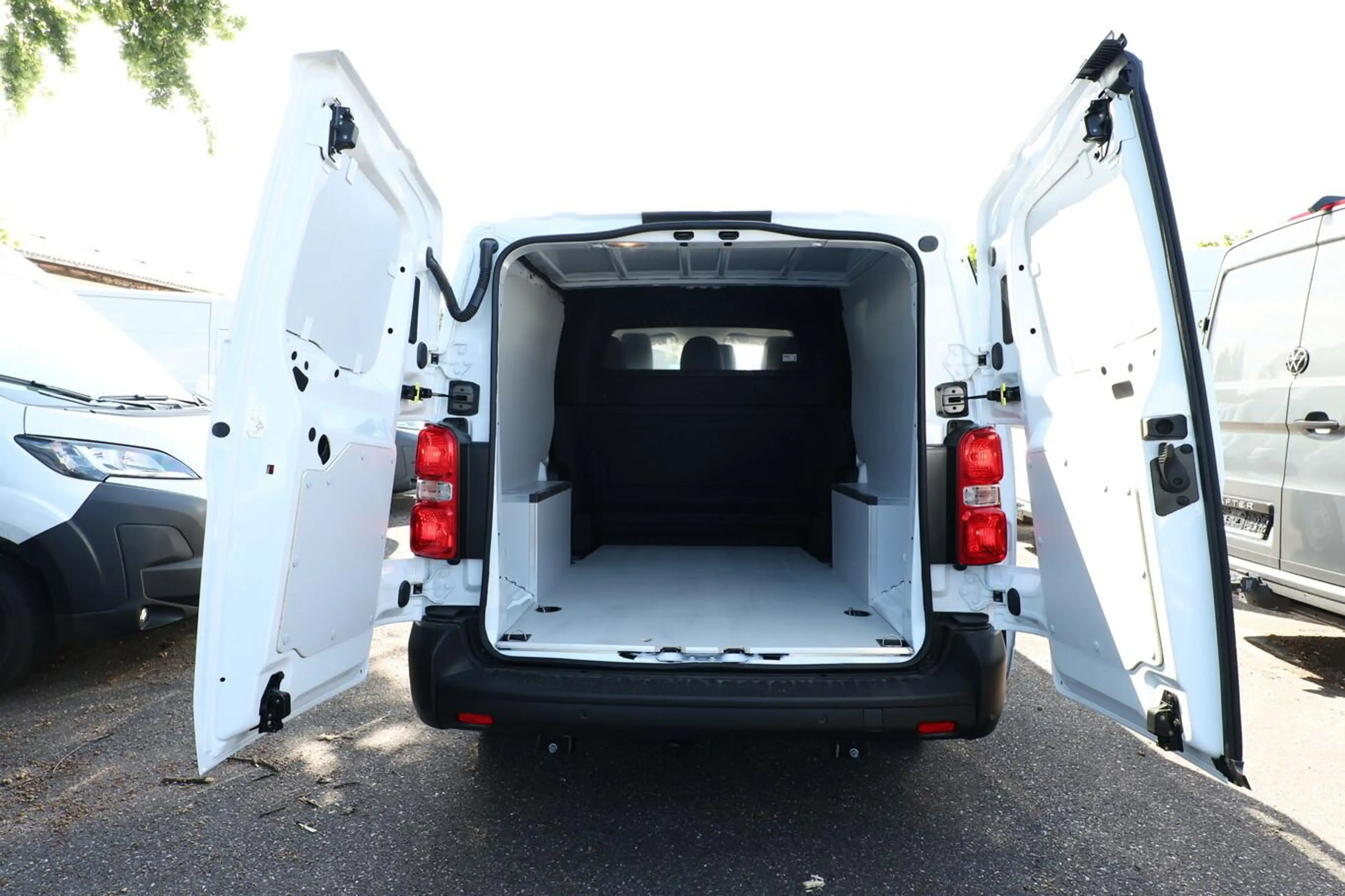 Fiat Scudo DoKa XL Temp Kam CarPlay PDC Vorb.AHK 110 kW (1... — photo 11