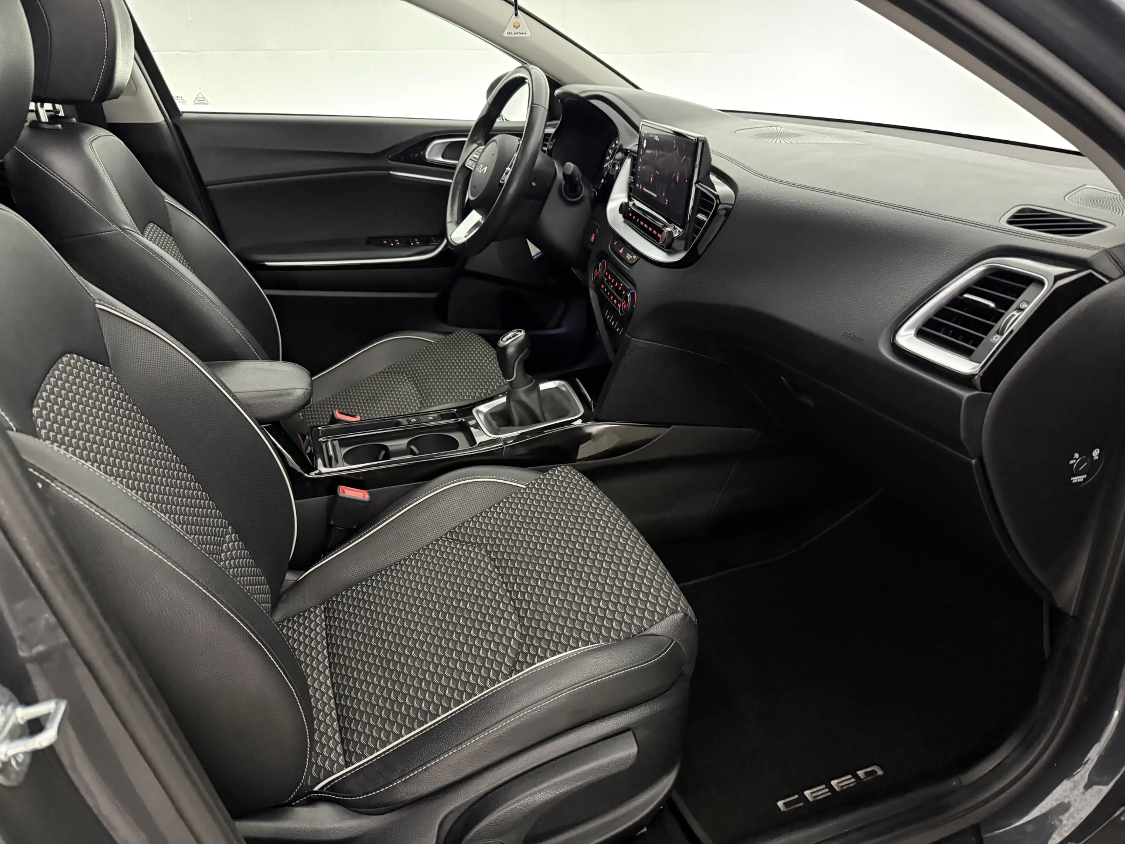 Kia Ceed / cee'd 1.0 T-GDi ExecutiveLine | Pano | Camera | Virtual — photo 41