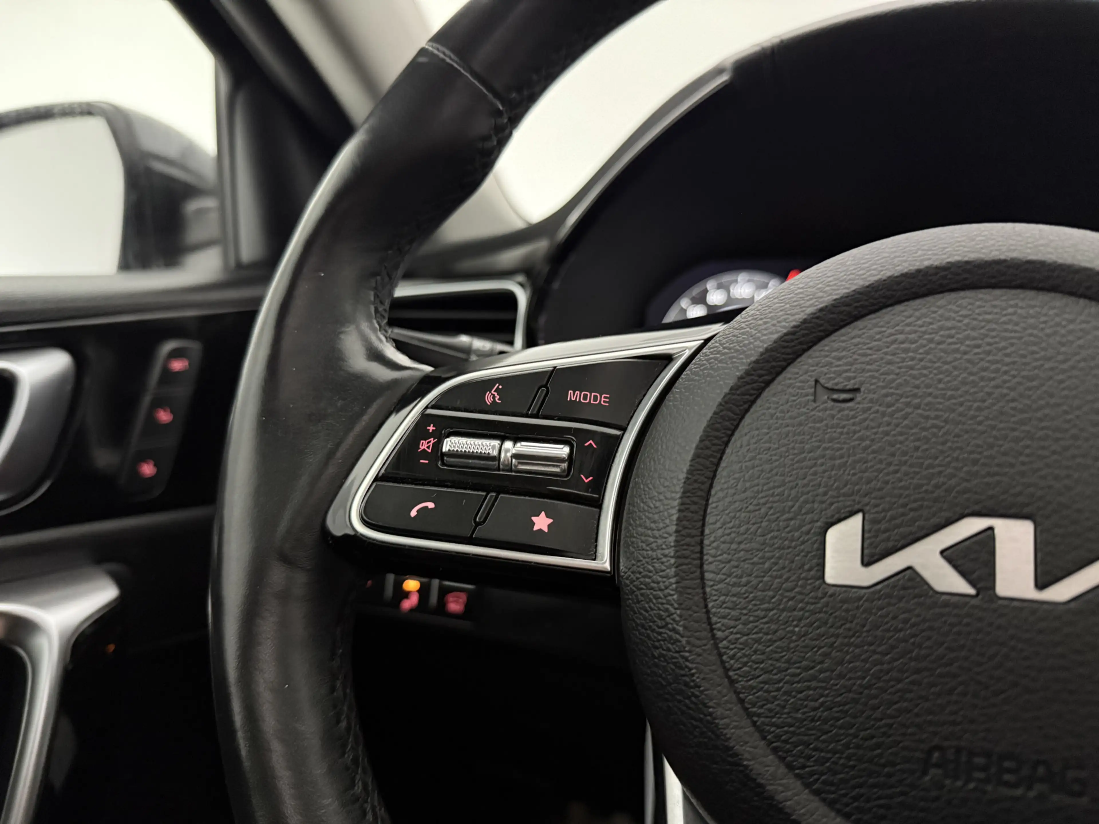 Kia Ceed / cee'd 1.0 T-GDi ExecutiveLine | Pano | Camera | Virtual — photo 21