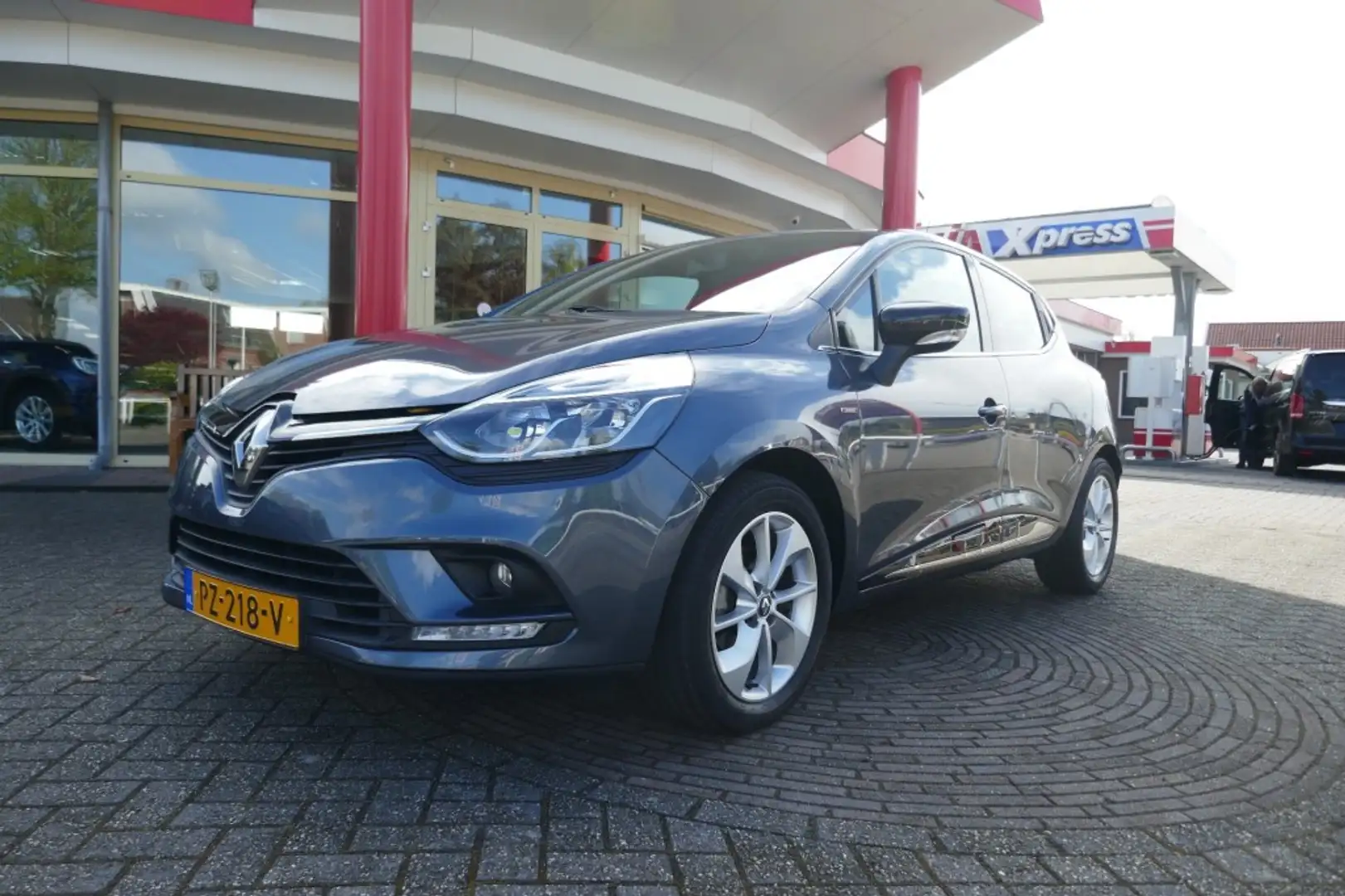 Renault Clio 0.9 TCE LIMITED   NAVI/CRUISE//NLAUTO Grijs - 2