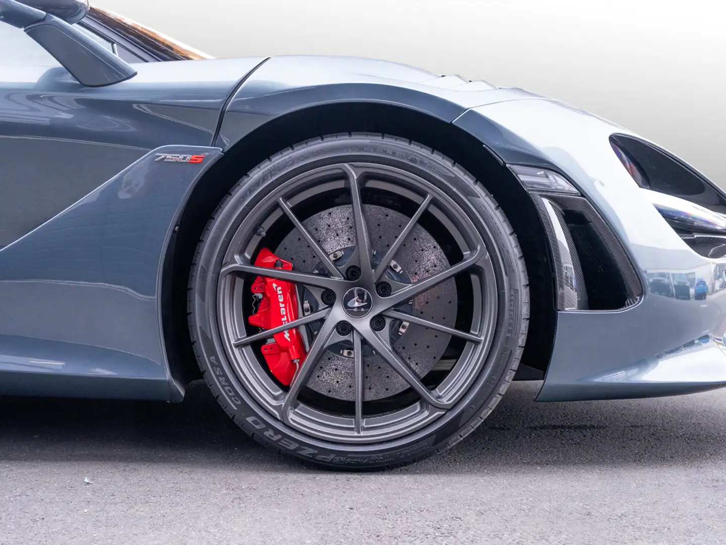 McLaren 750S Performance/B&W/Engine Window/360° Grigio - 2
