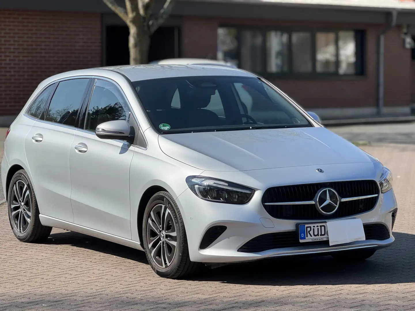 Mercedes-Benz B 220 B 220 4Matic 8G-DCT Progressive Advanced, AHK Argintiu - 2