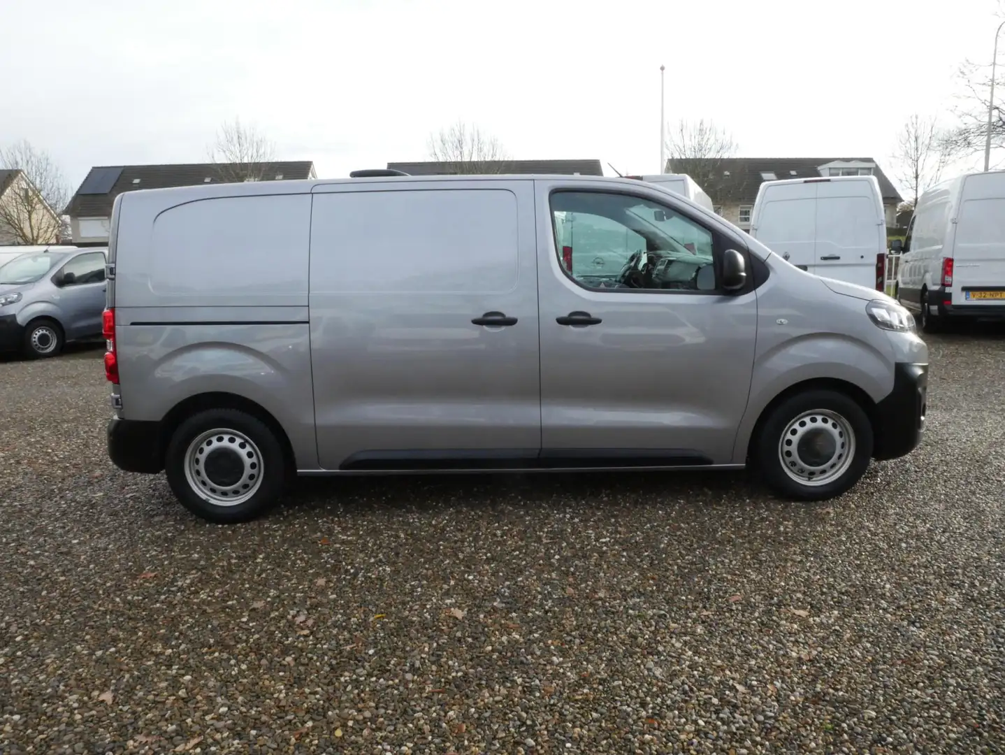 Citroen Jumpy ë-Jumpy Accu 75 kWh, L2, Airco, SOH accu 94.1%, In Gri - 2