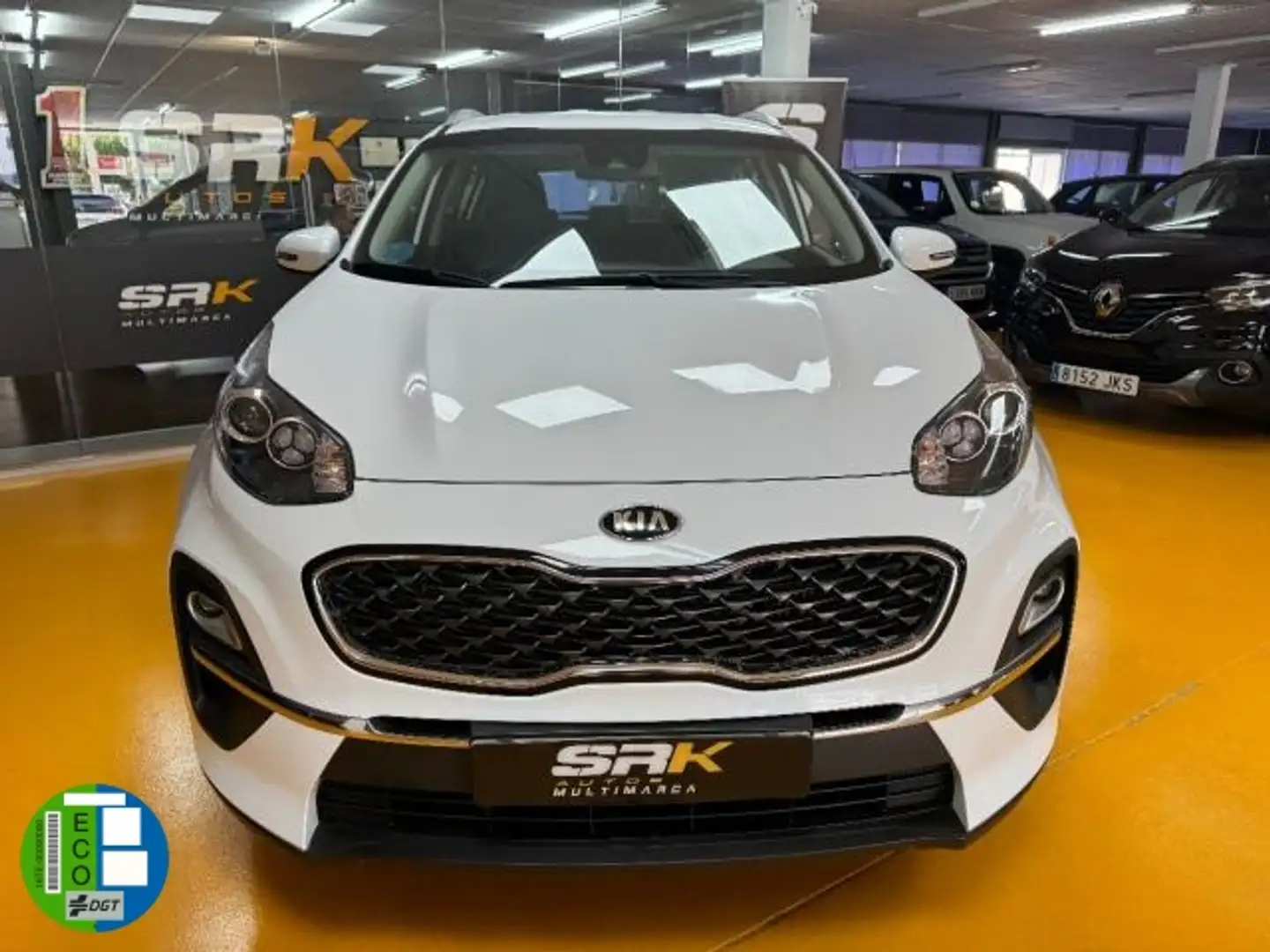 Kia Sportage 1.6 MHEV Drive 4x2 136 Blanco - 2