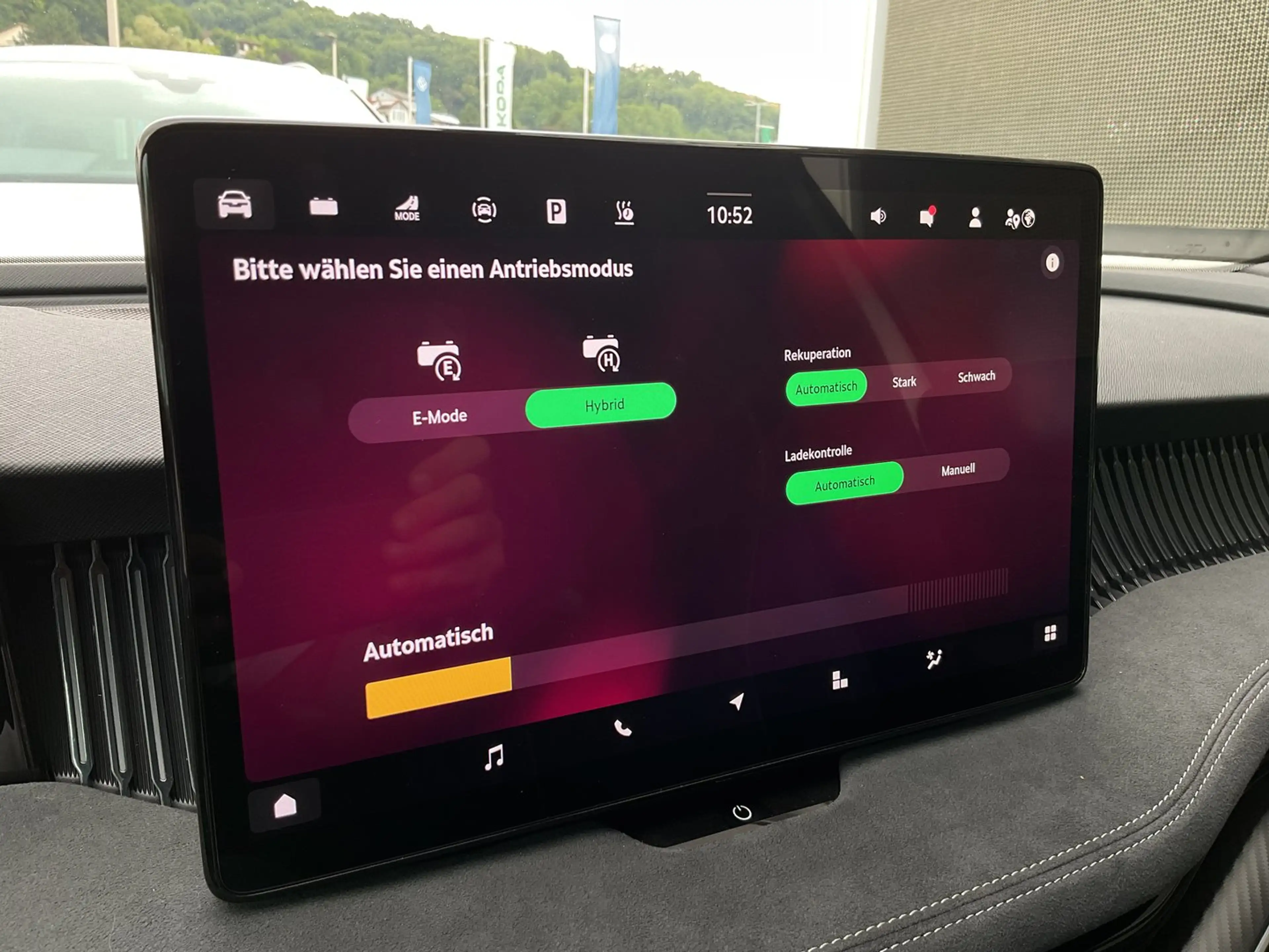 Skoda Superb Sportline iV TSI DSG — photo 28