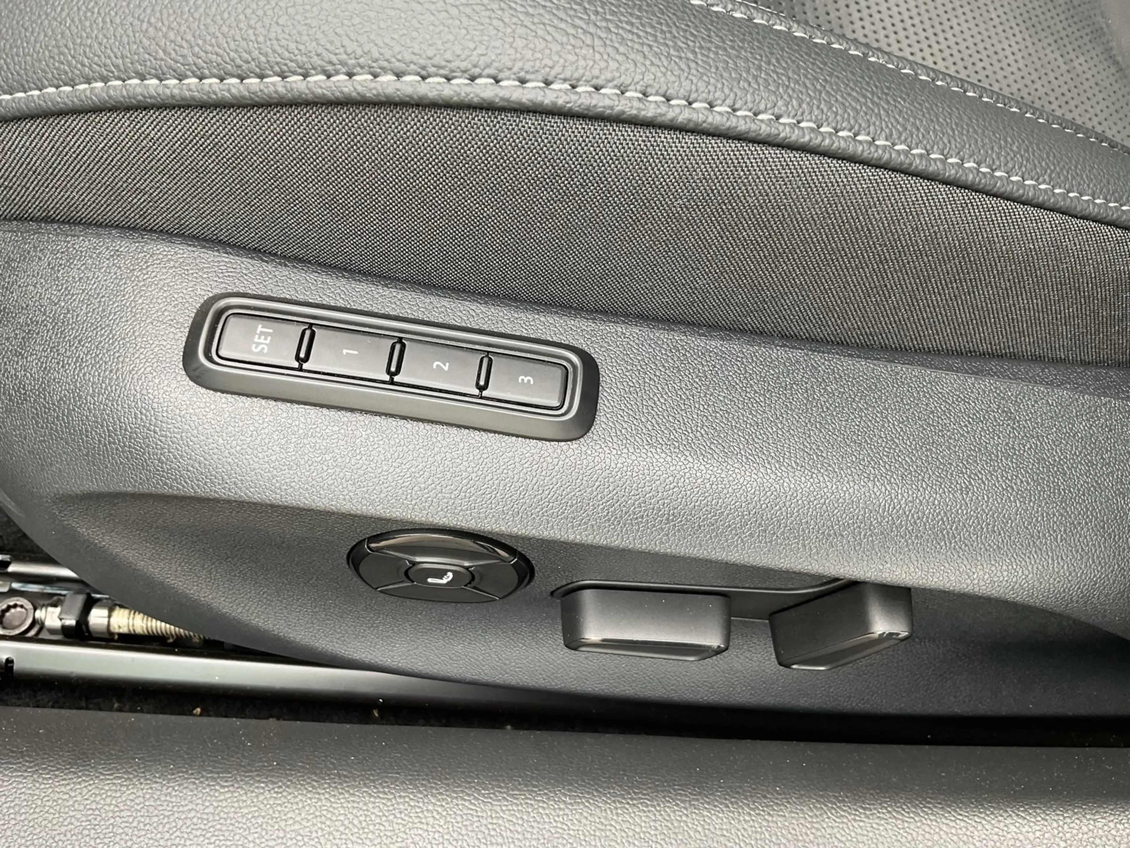 Skoda Superb Sportline iV TSI DSG — photo 11