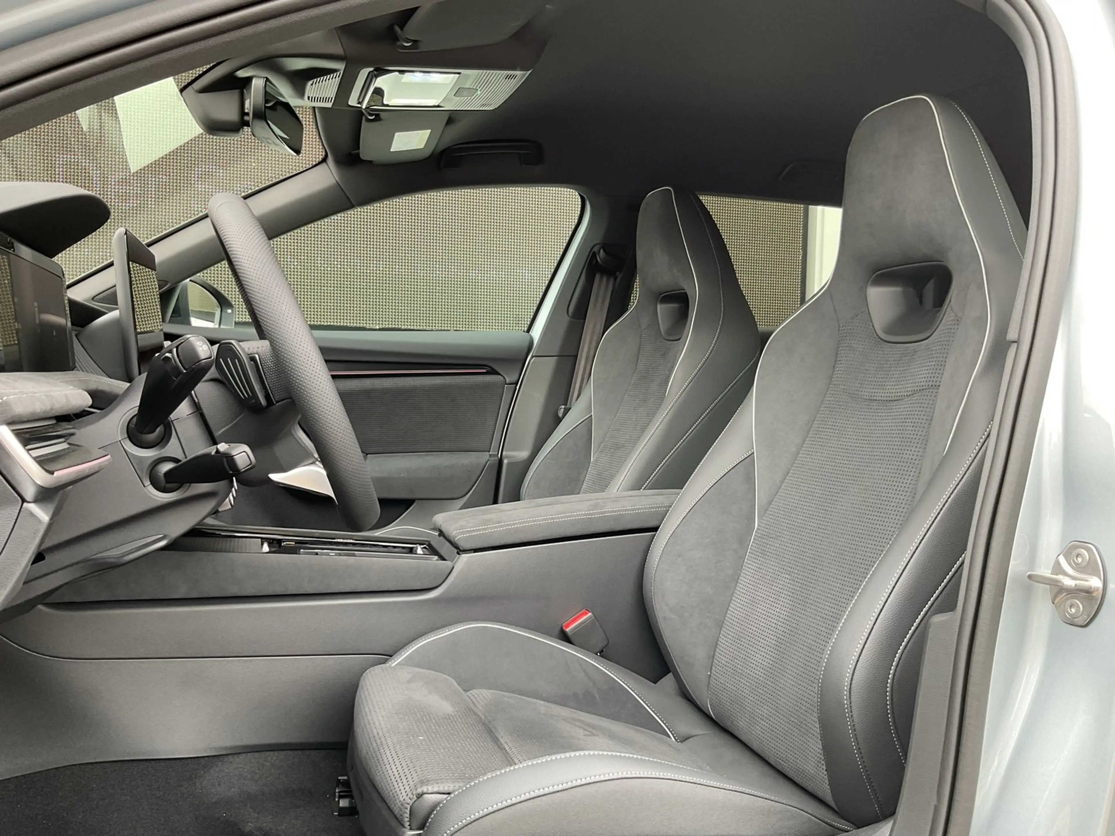 Skoda Superb Sportline iV TSI DSG — photo 10