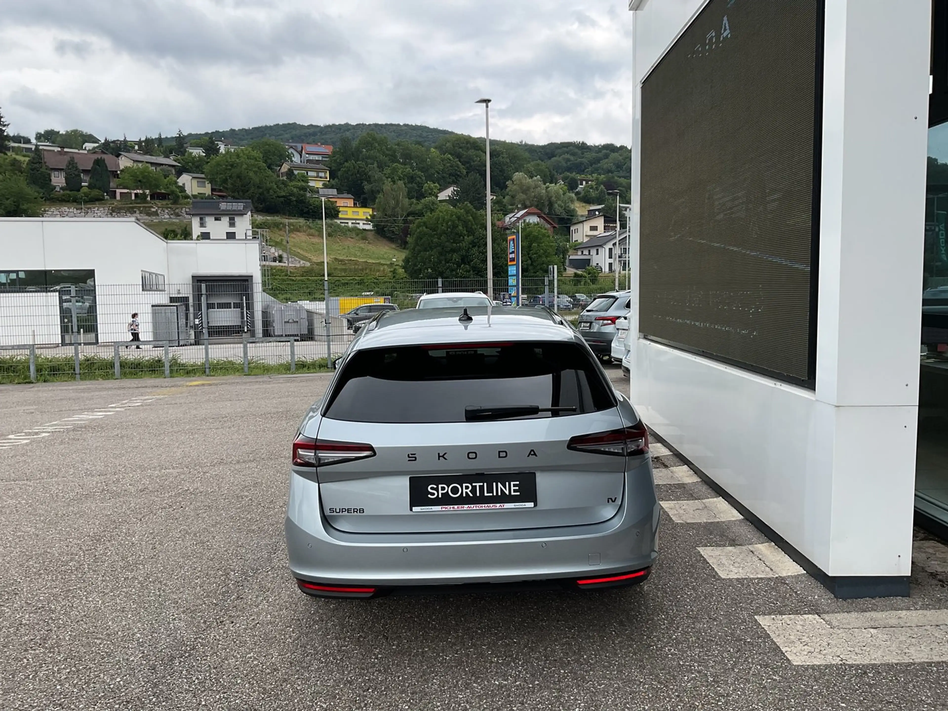 Skoda Superb Sportline iV TSI DSG — photo 5
