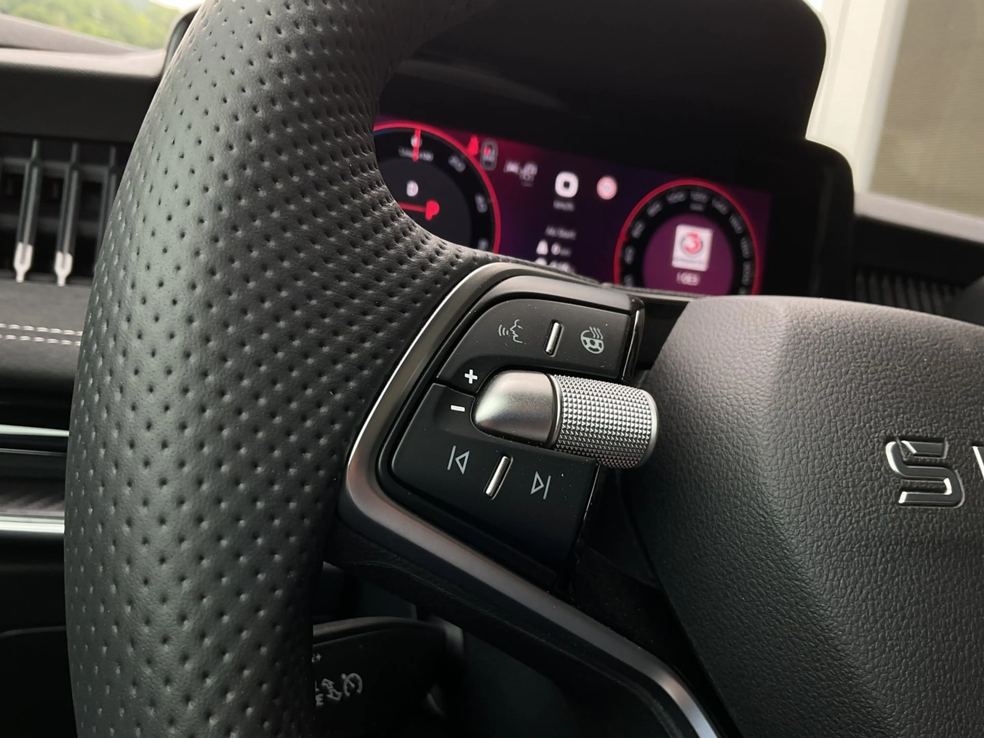 Skoda Superb Sportline iV TSI DSG — photo 15