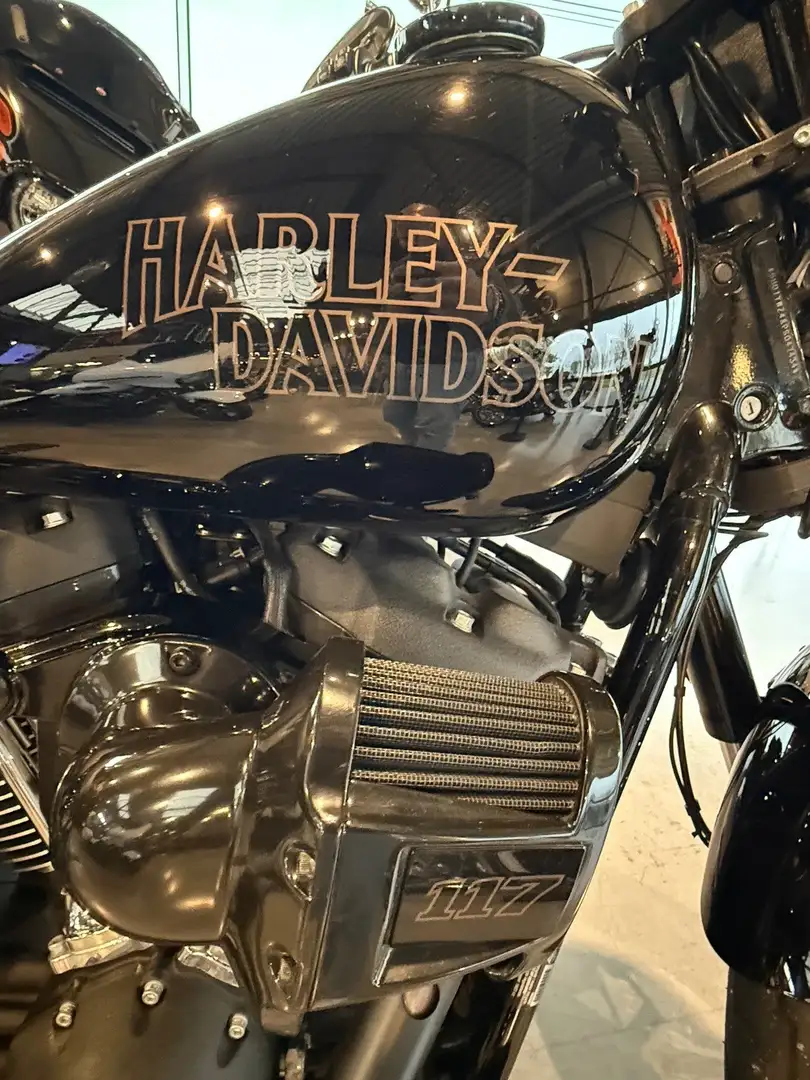 Harley-Davidson Lowrider S Negro - 2