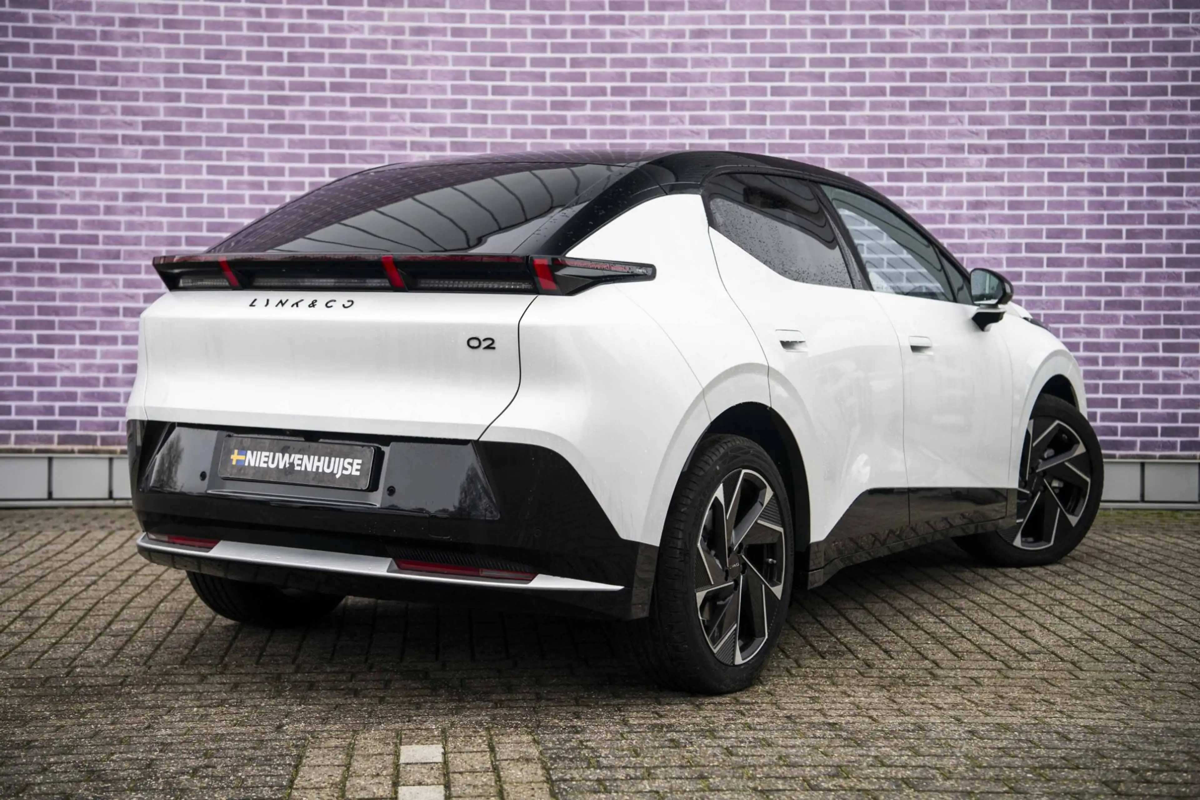 Lynk & Co 02 More 66 kWh | 445 km elektrisch bereik | Adaptive — photo 2