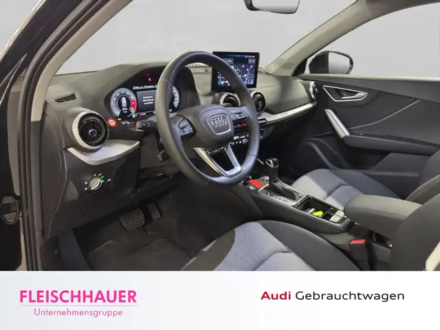 Audi Q2 view 10
