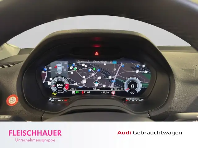 Audi Q2 view 12
