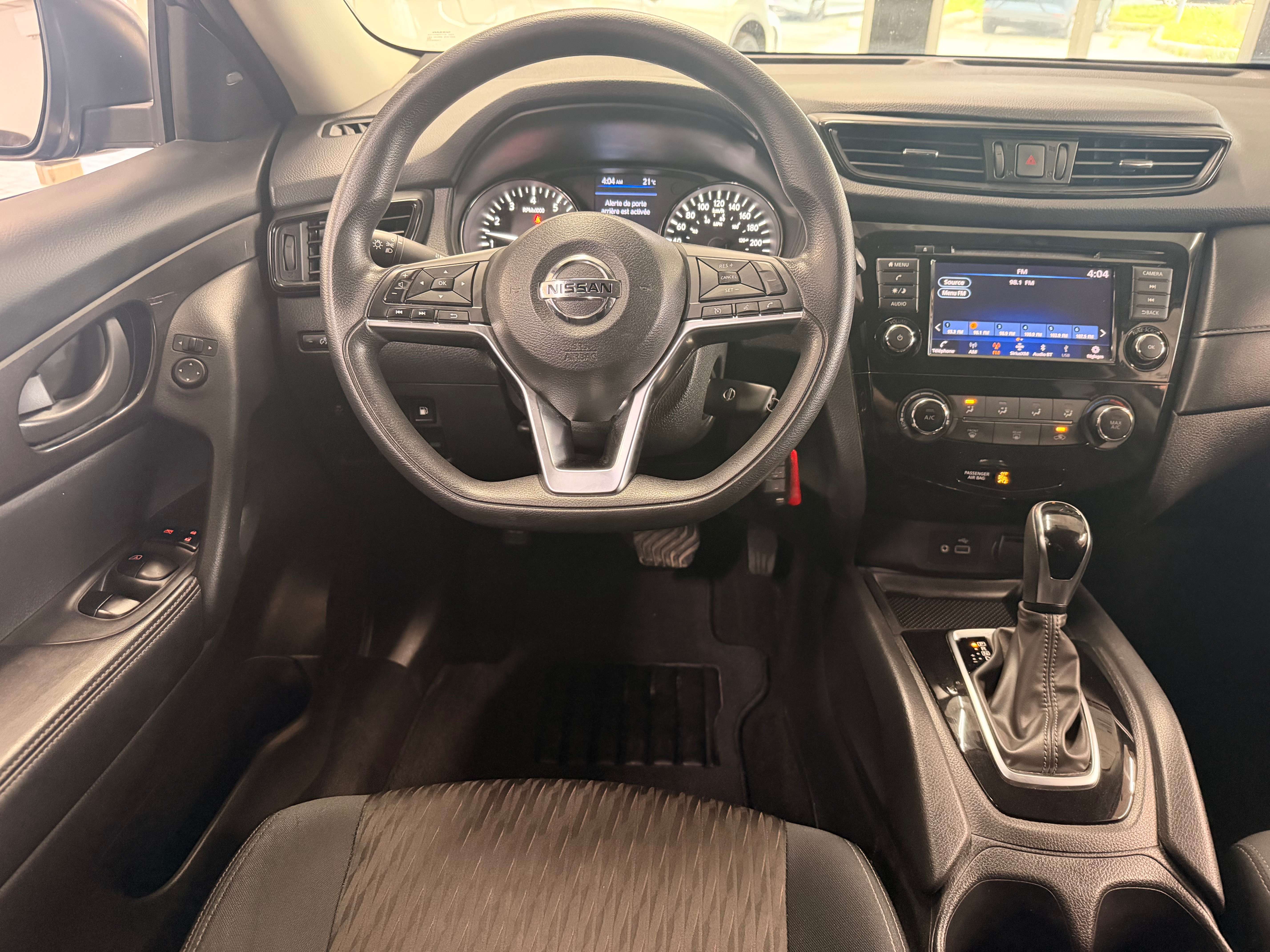 2019 Nissan Rogue SV - Image 14